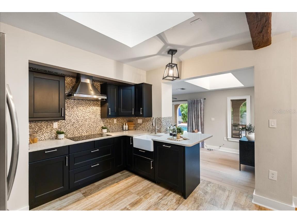 2037 Broadway Clearwater FL 33755 TB8437064 image19