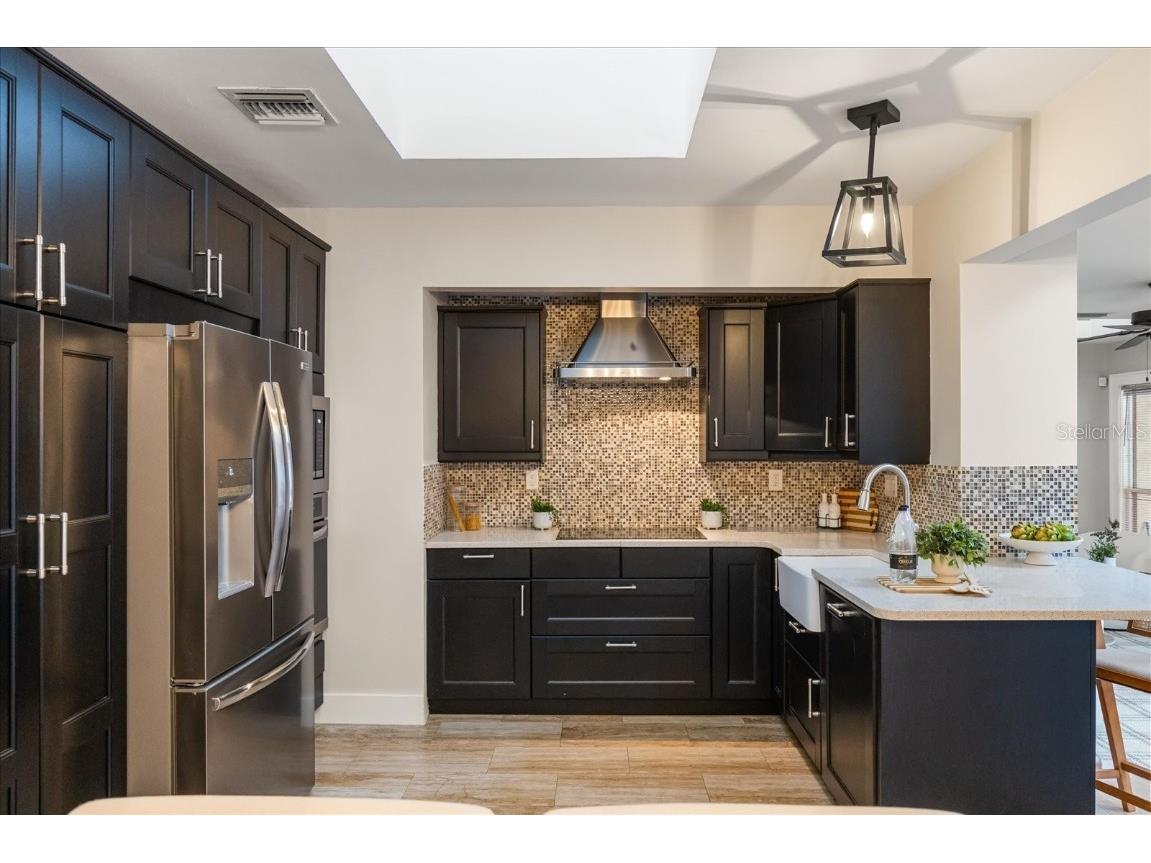 2037 Broadway Clearwater FL 33755 TB8437064 image20