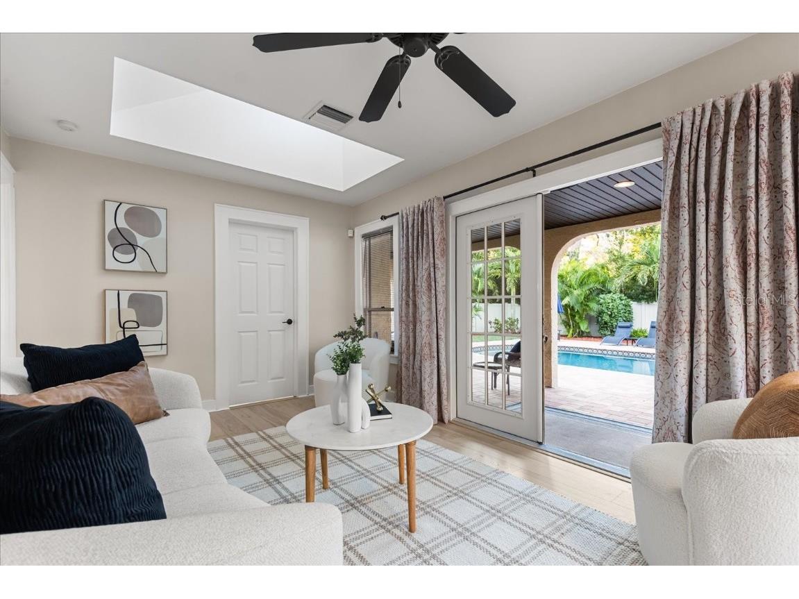 2037 Broadway Clearwater FL 33755 TB8437064 image33