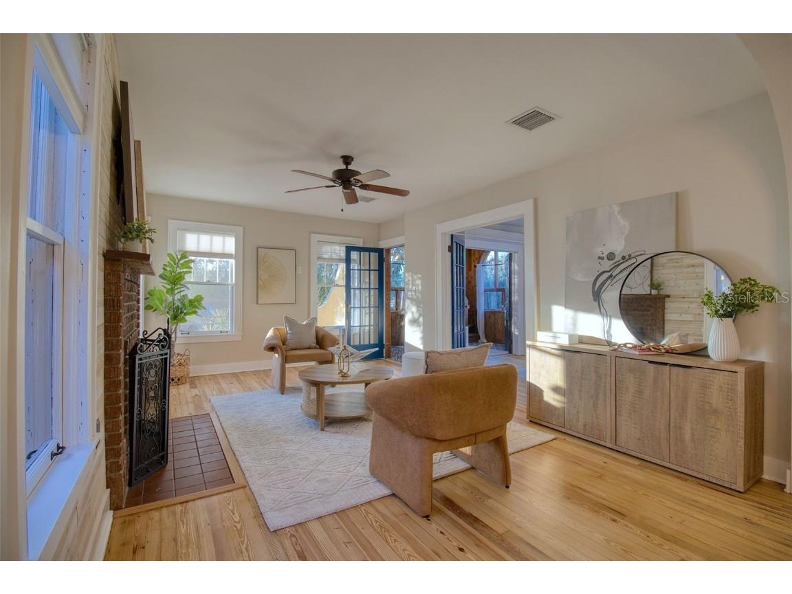 2037 Broadway Clearwater FL 33755 TB8437064 image5