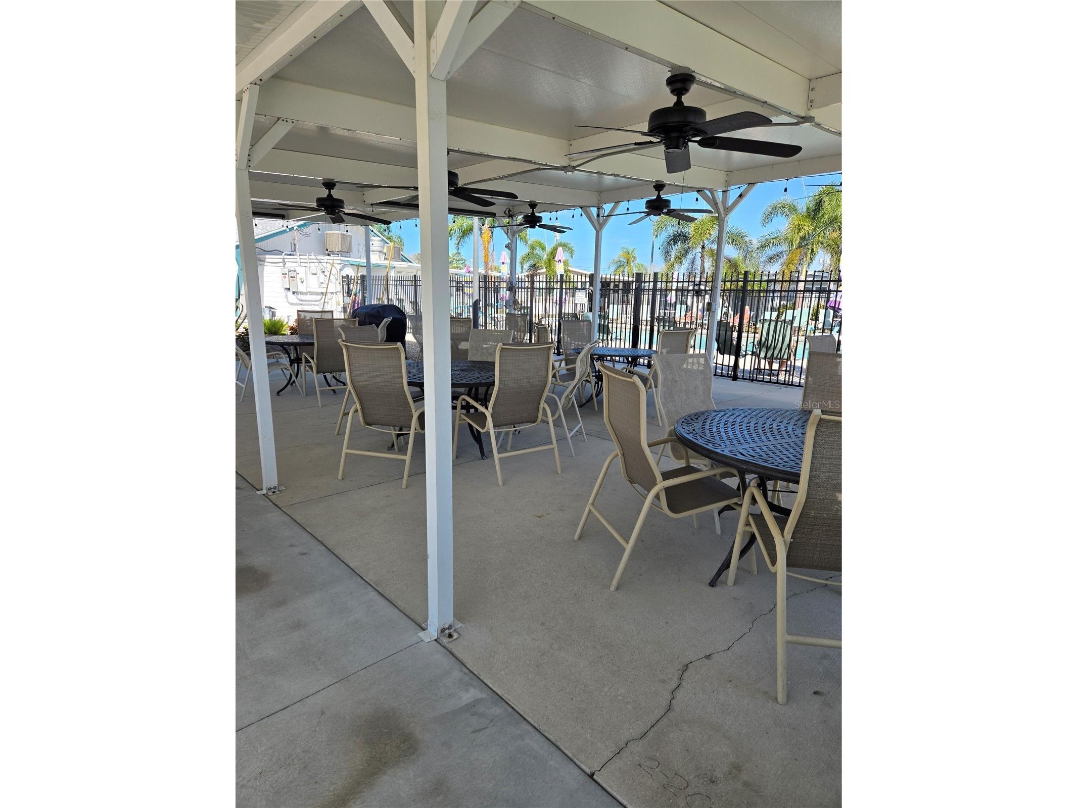 2037 Champion Street Sarasota FL 34231 A4673779 image9