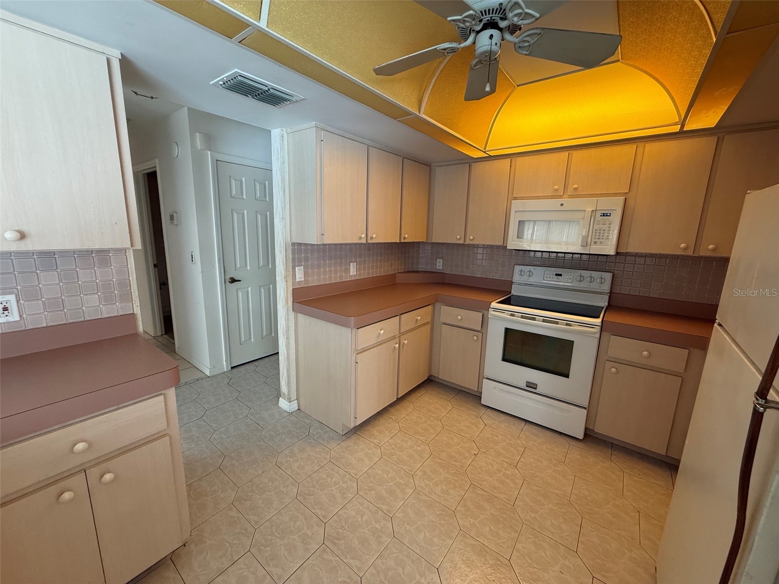 2037 Finland Drive Spring Hill FL 34609 W7887009 image7