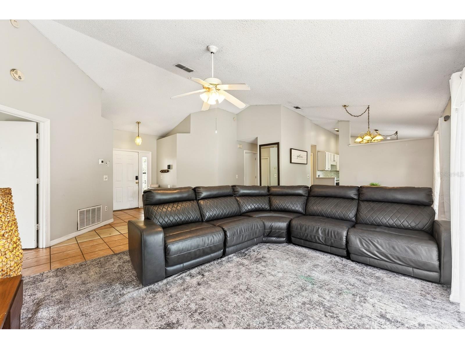 2037 Greystone Trail Orlando FL 32818 O6398792 image2