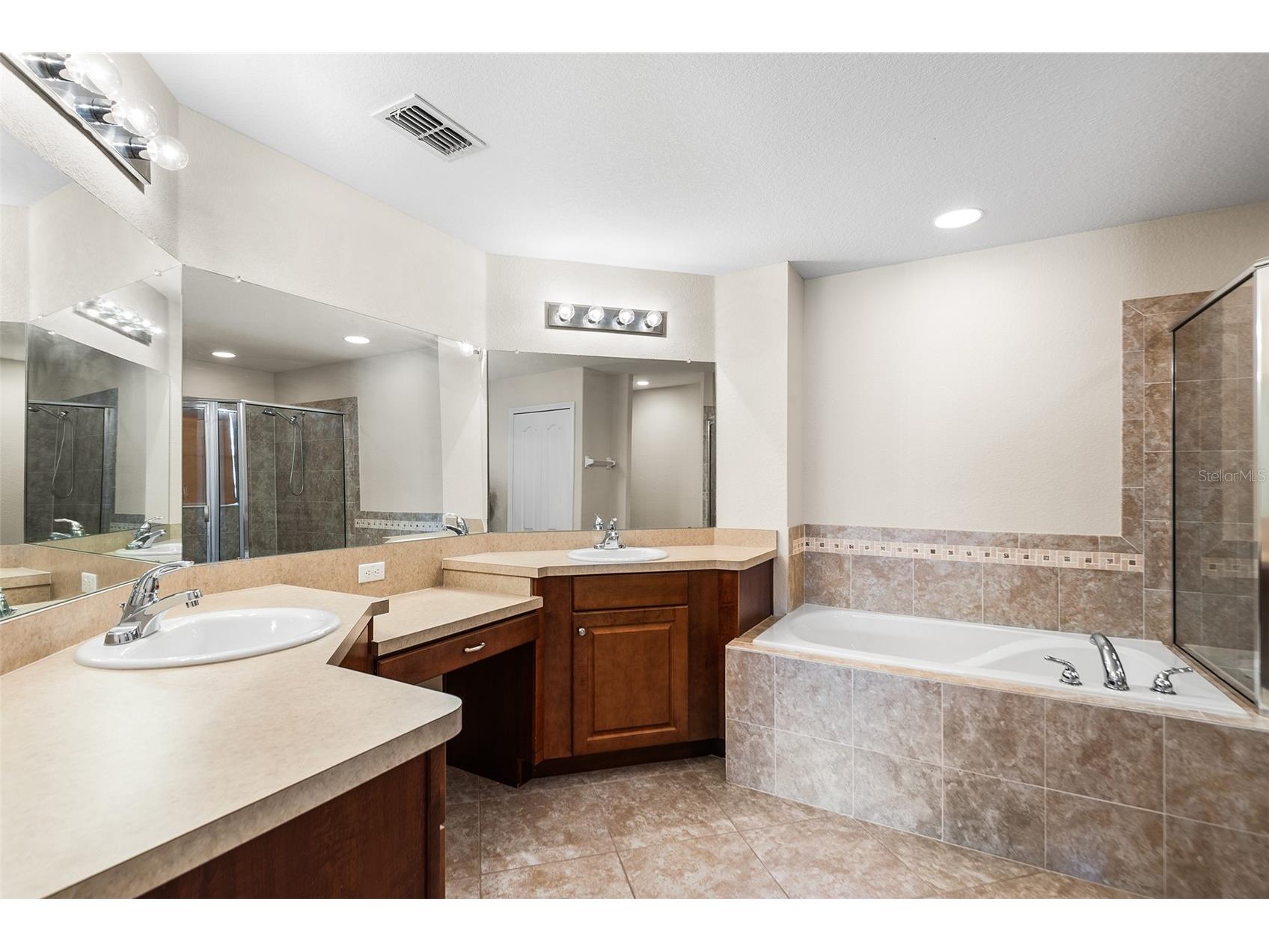 2037 Lakeridge Drive Winter Haven FL 33881 L4960883 image18