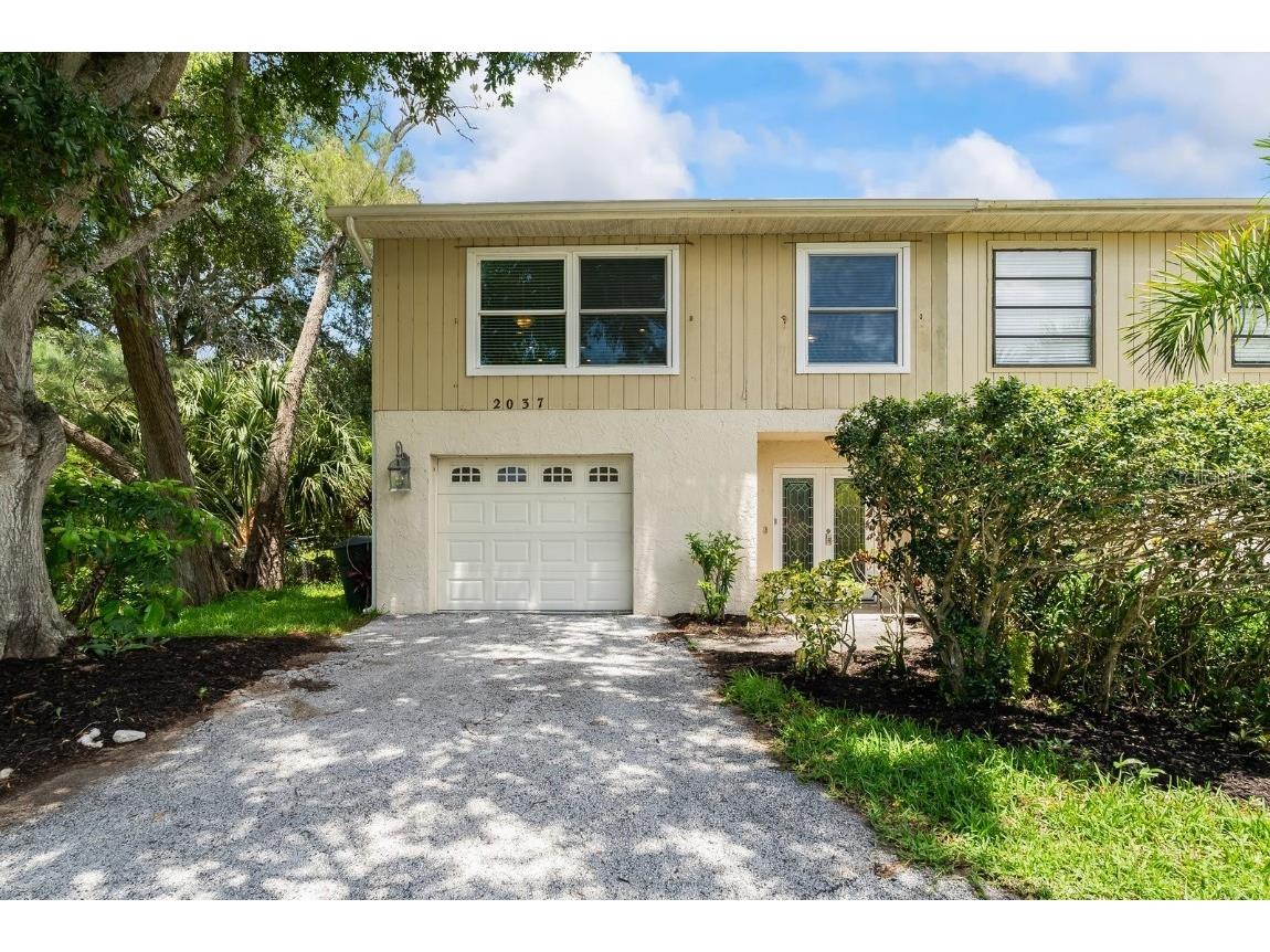 2037 Mcmullen Avenue Dunedin FL 34698 T3543986 image1