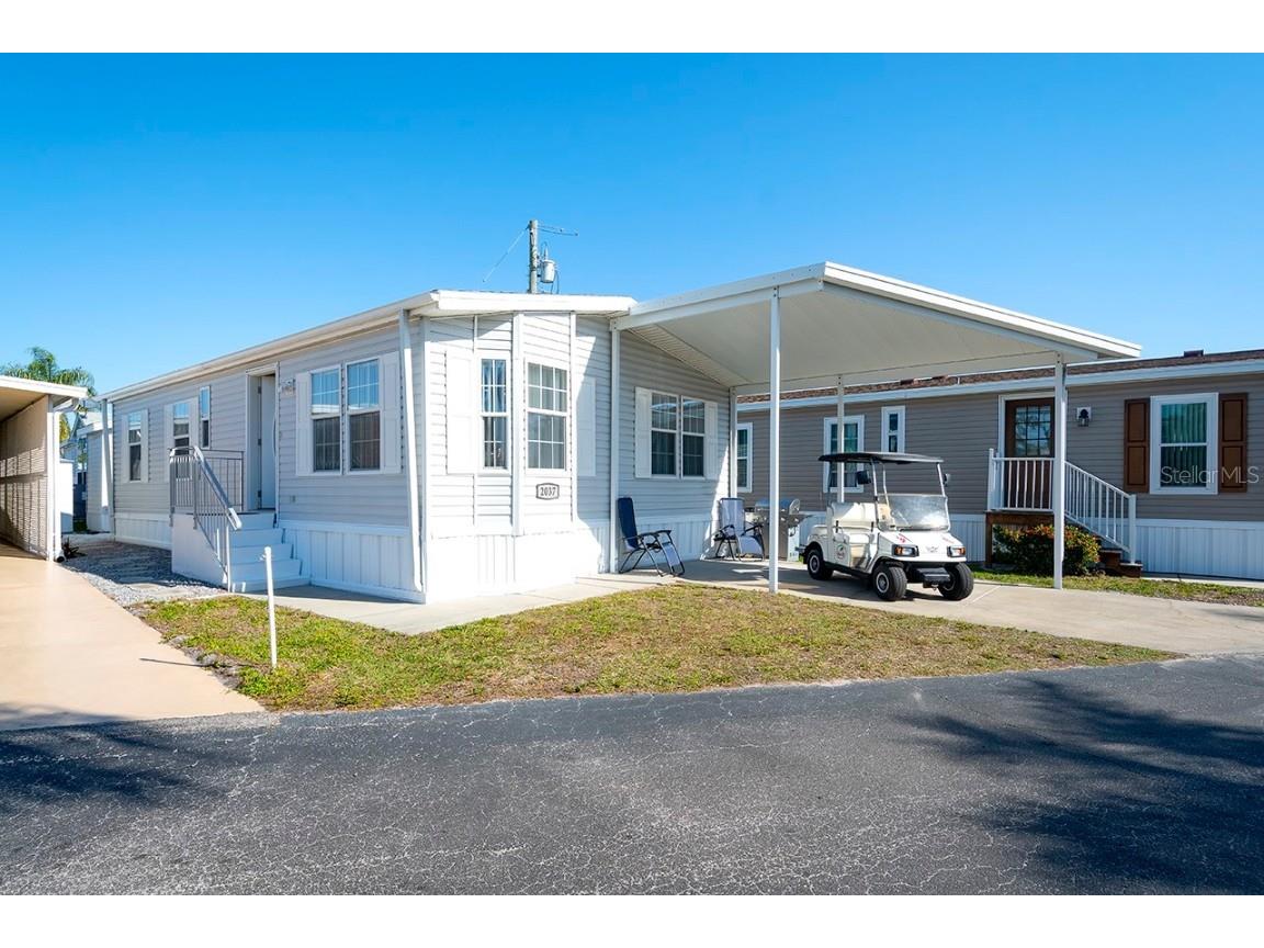2037 N Mobile Estates Drive Sarasota FL 34231 A4601198 image1