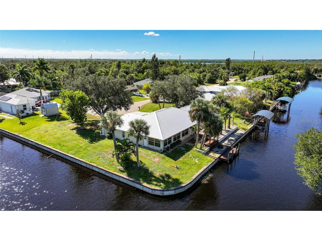 2037 Palm Harbor Terrace Punta Gorda FL 33982 C7516564 image1