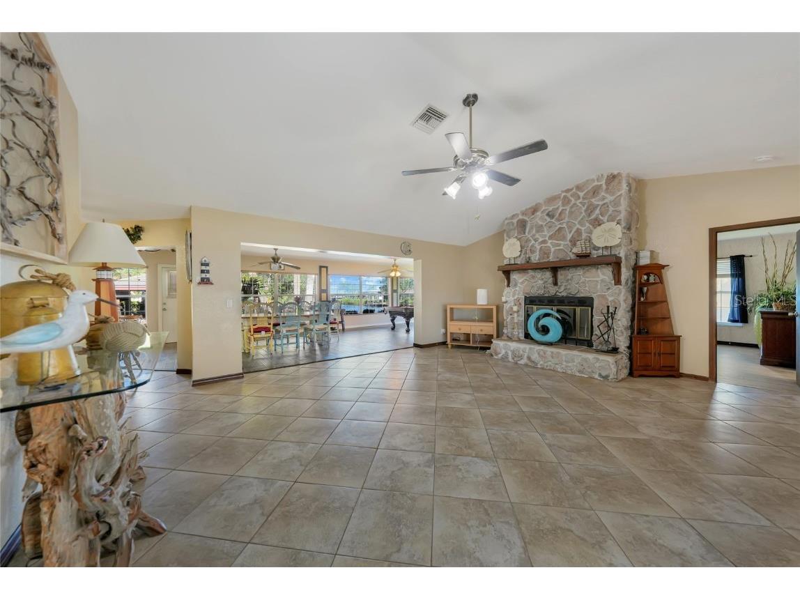 2037 Palm Harbor Terrace Punta Gorda FL 33982 C7516564 image8