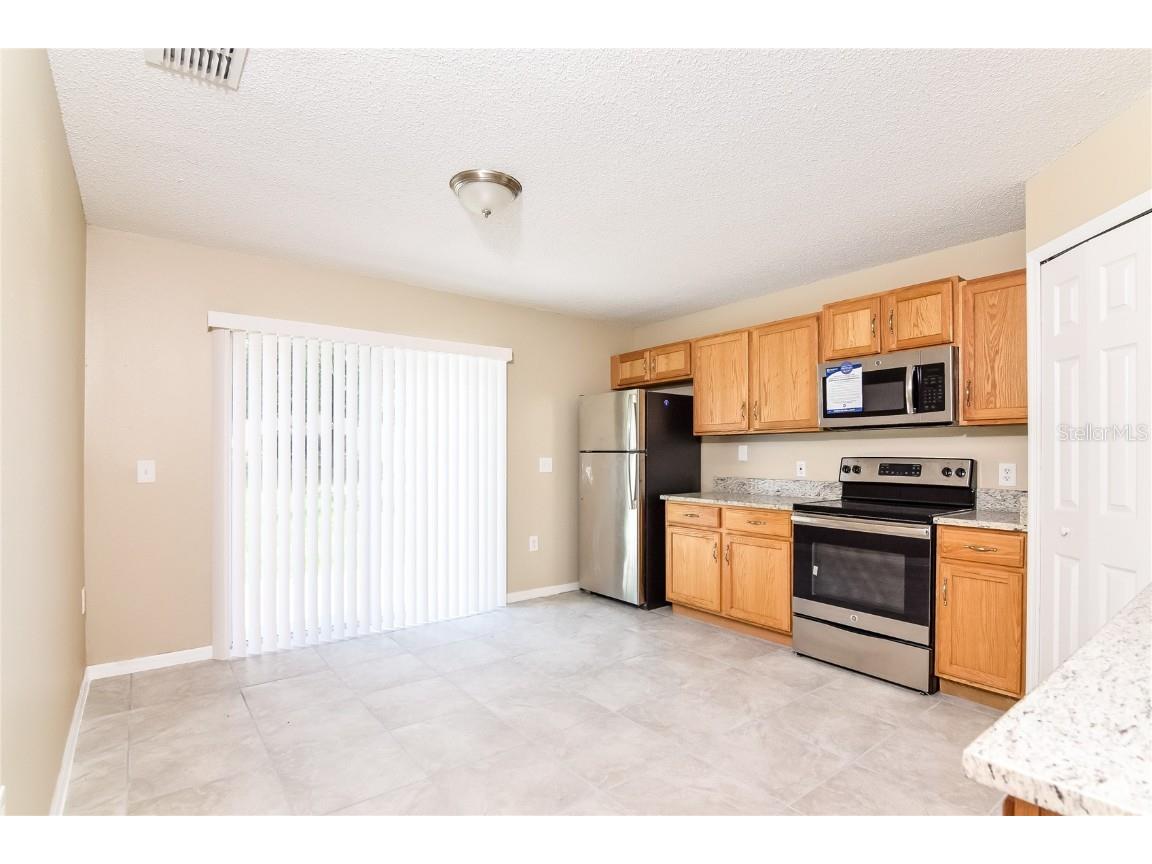 2037 Whispering Trails Boulevard Winter Haven FL 33884 O6341135 image6