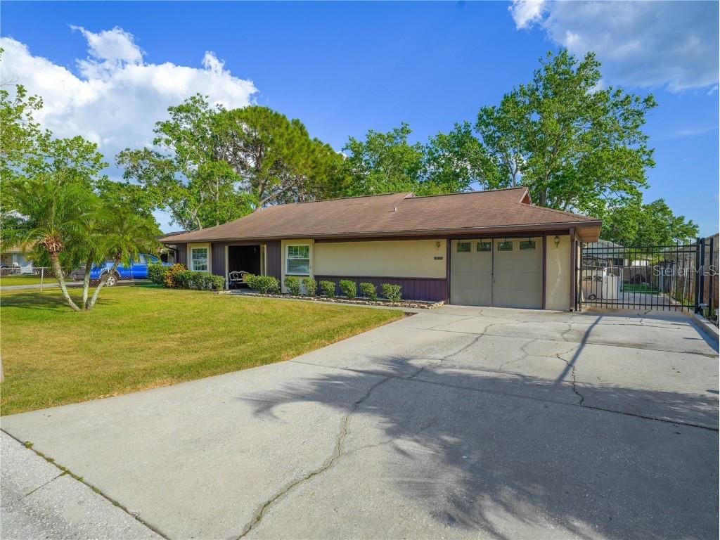 2037 Woodbriar Loop S Lakeland FL 33813 T3438359 image1