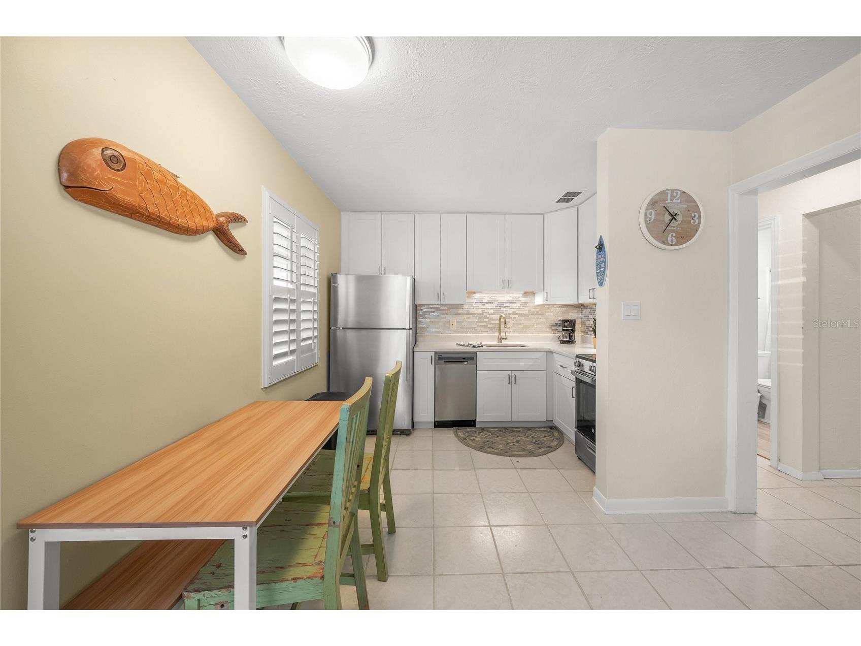 2037 and 2039 Jo An Drive Sarasota FL 34231 A4692288 image10