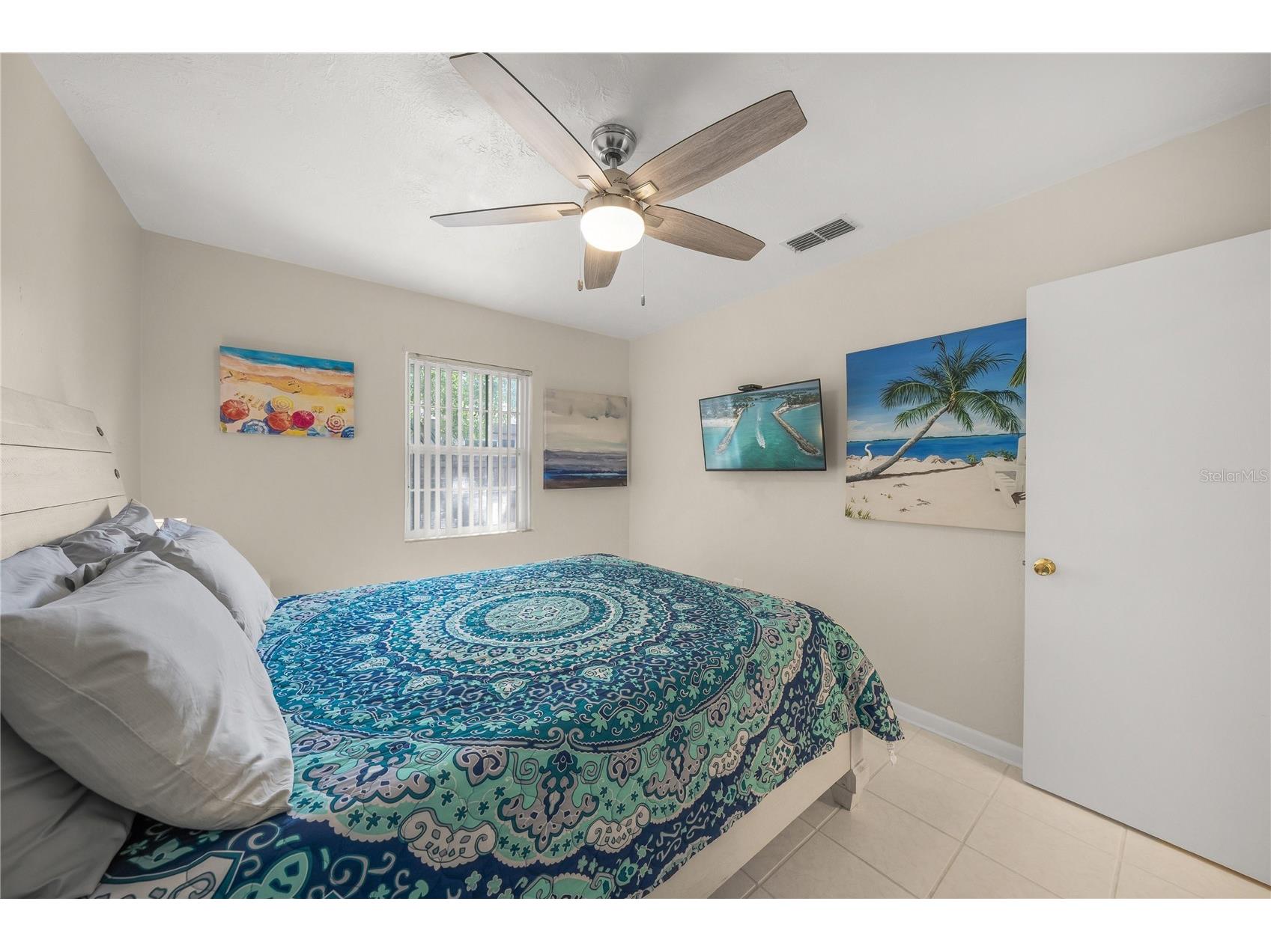 2037 and 2039 Jo An Drive Sarasota FL 34231 A4692288 image19