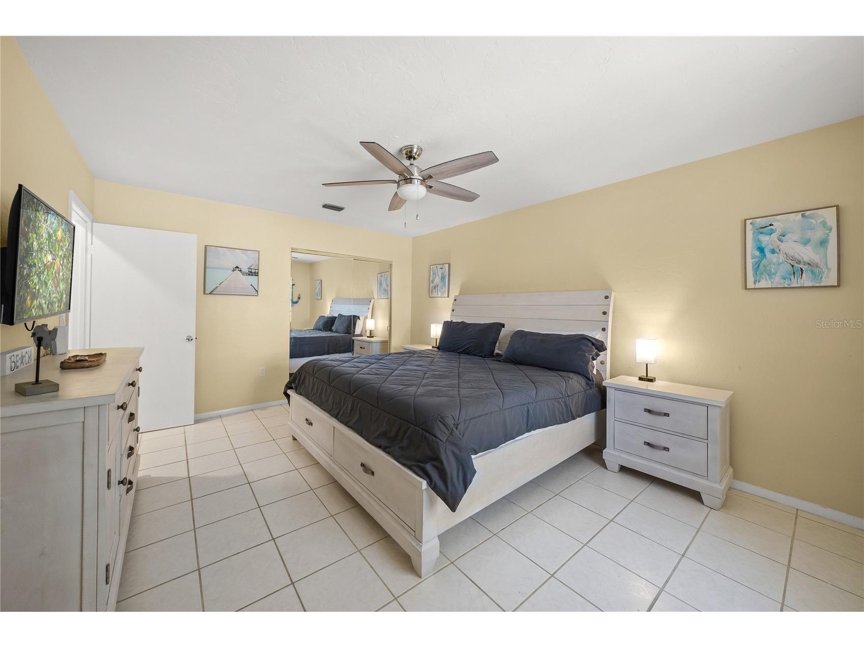 2037 and 2039 Jo An Drive Sarasota FL 34231 A4692288 image21