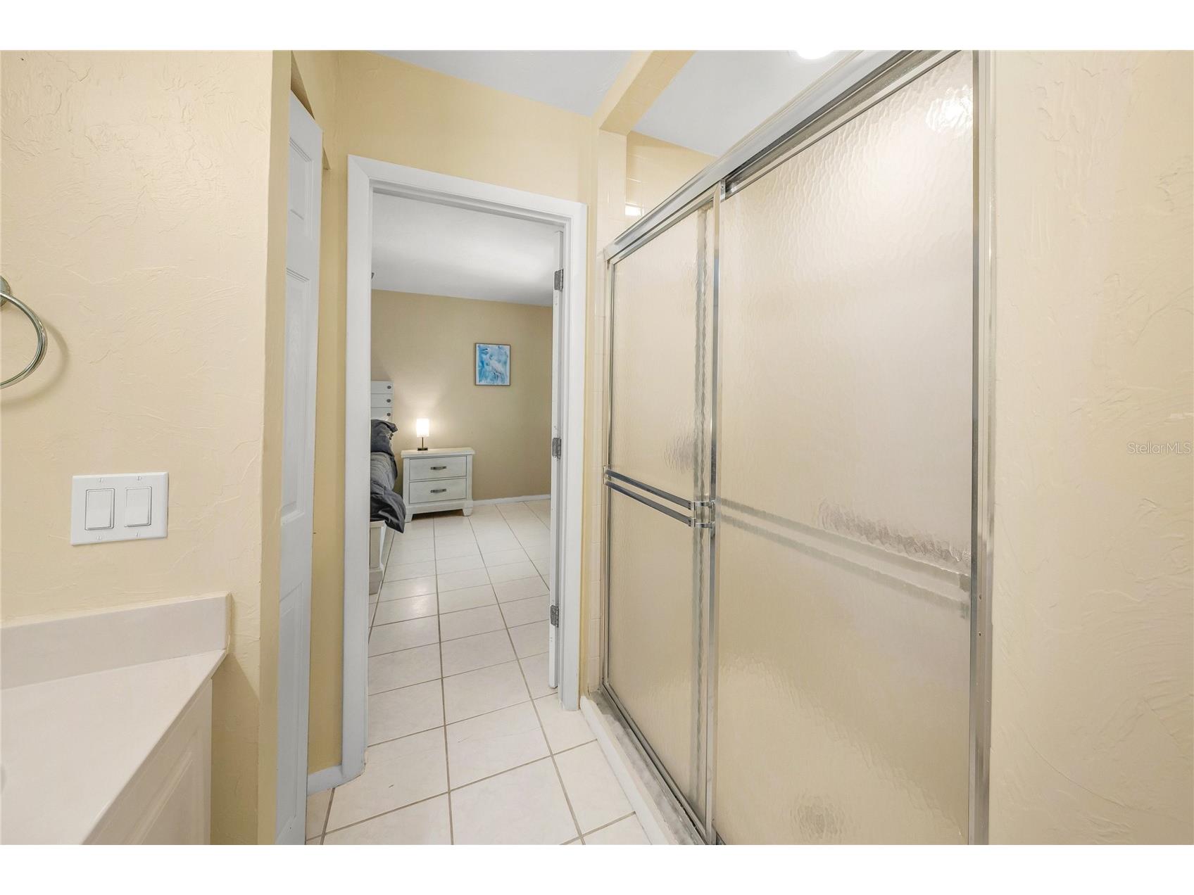 2037 and 2039 Jo An Drive Sarasota FL 34231 A4692288 image23