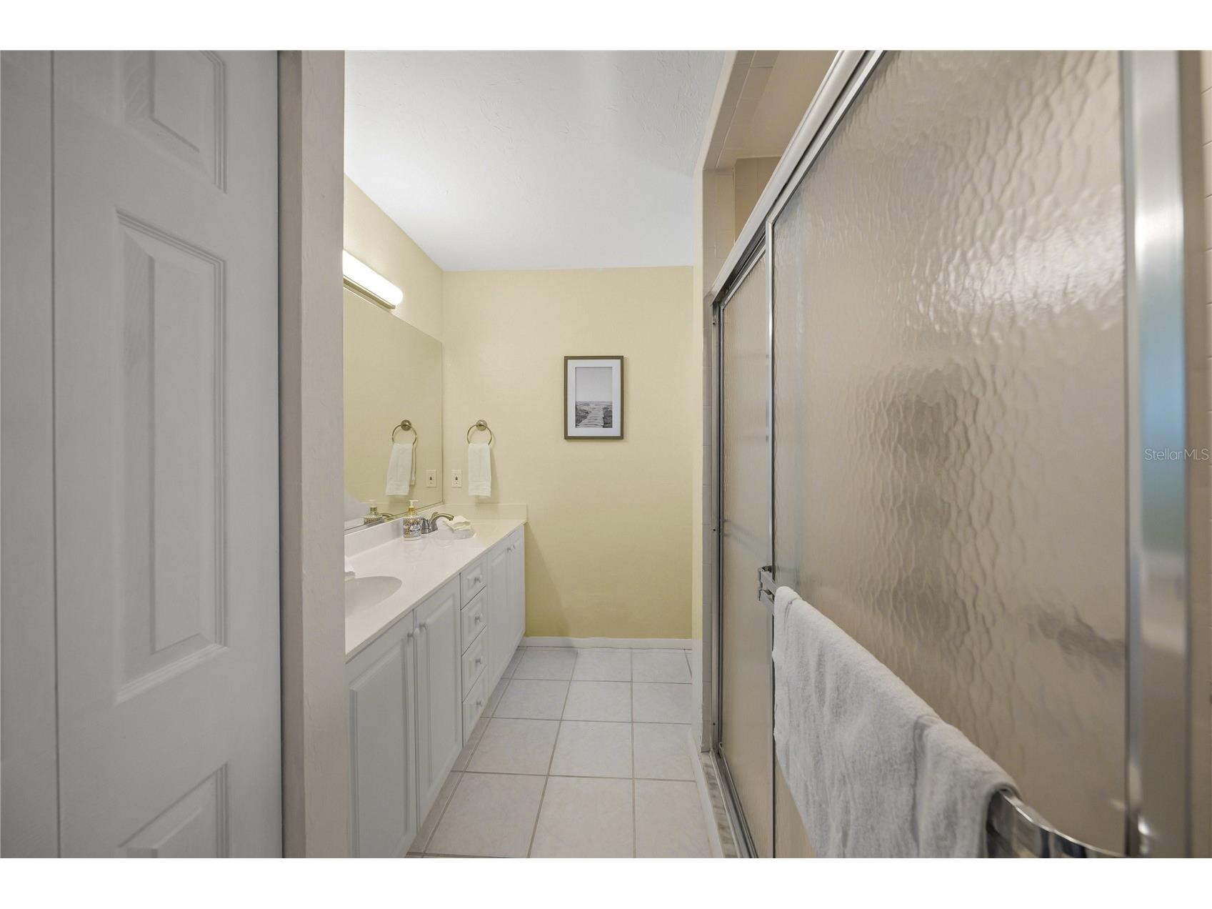 2037 and 2039 Jo An Drive Sarasota FL 34231 A4692288 image24