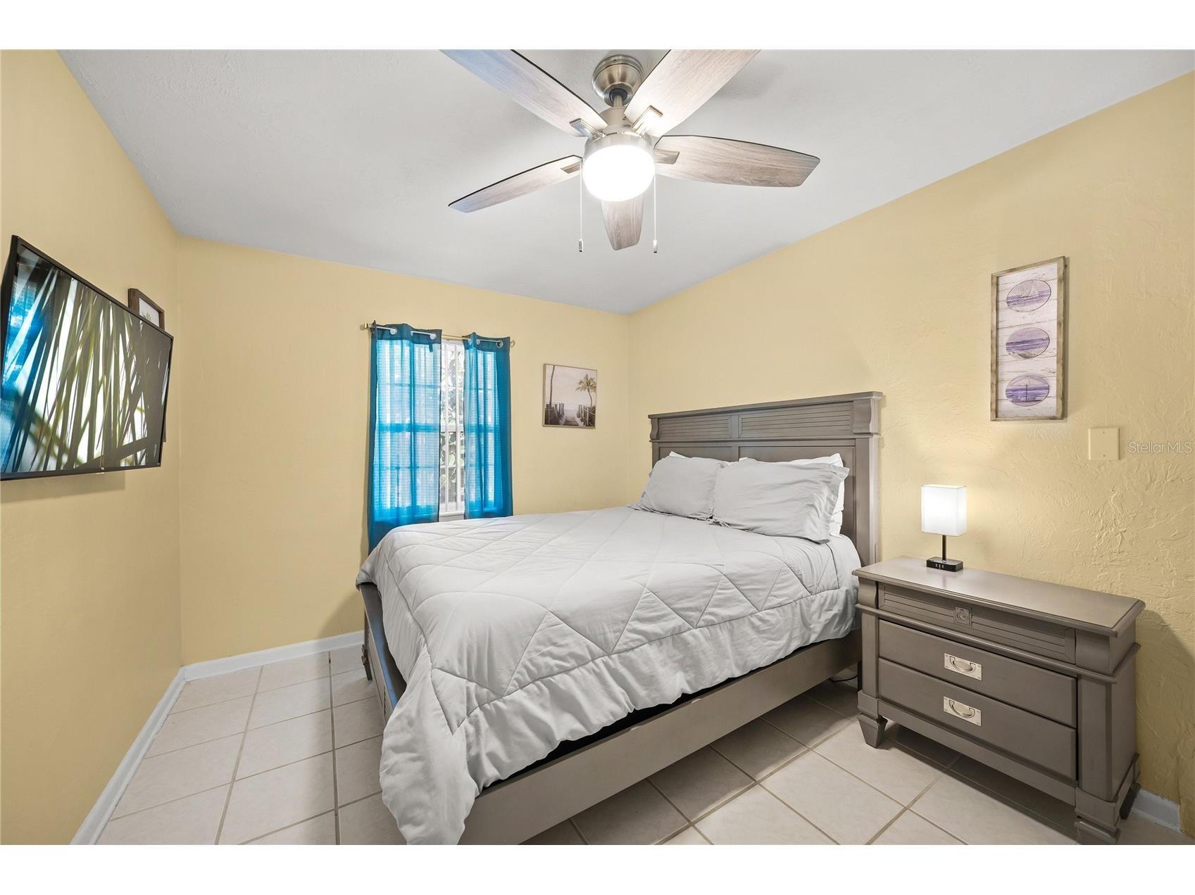 2037 and 2039 Jo An Drive Sarasota FL 34231 A4692288 image28