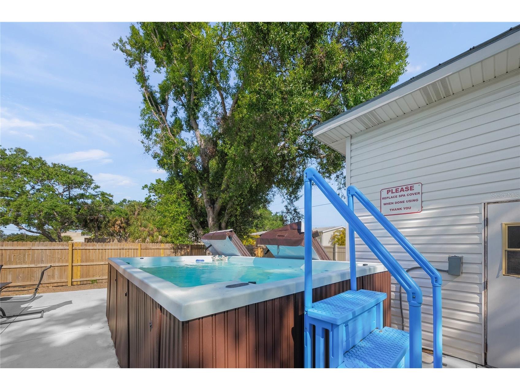 2037 and 2039 Jo An Drive Sarasota FL 34231 A4692288 image33
