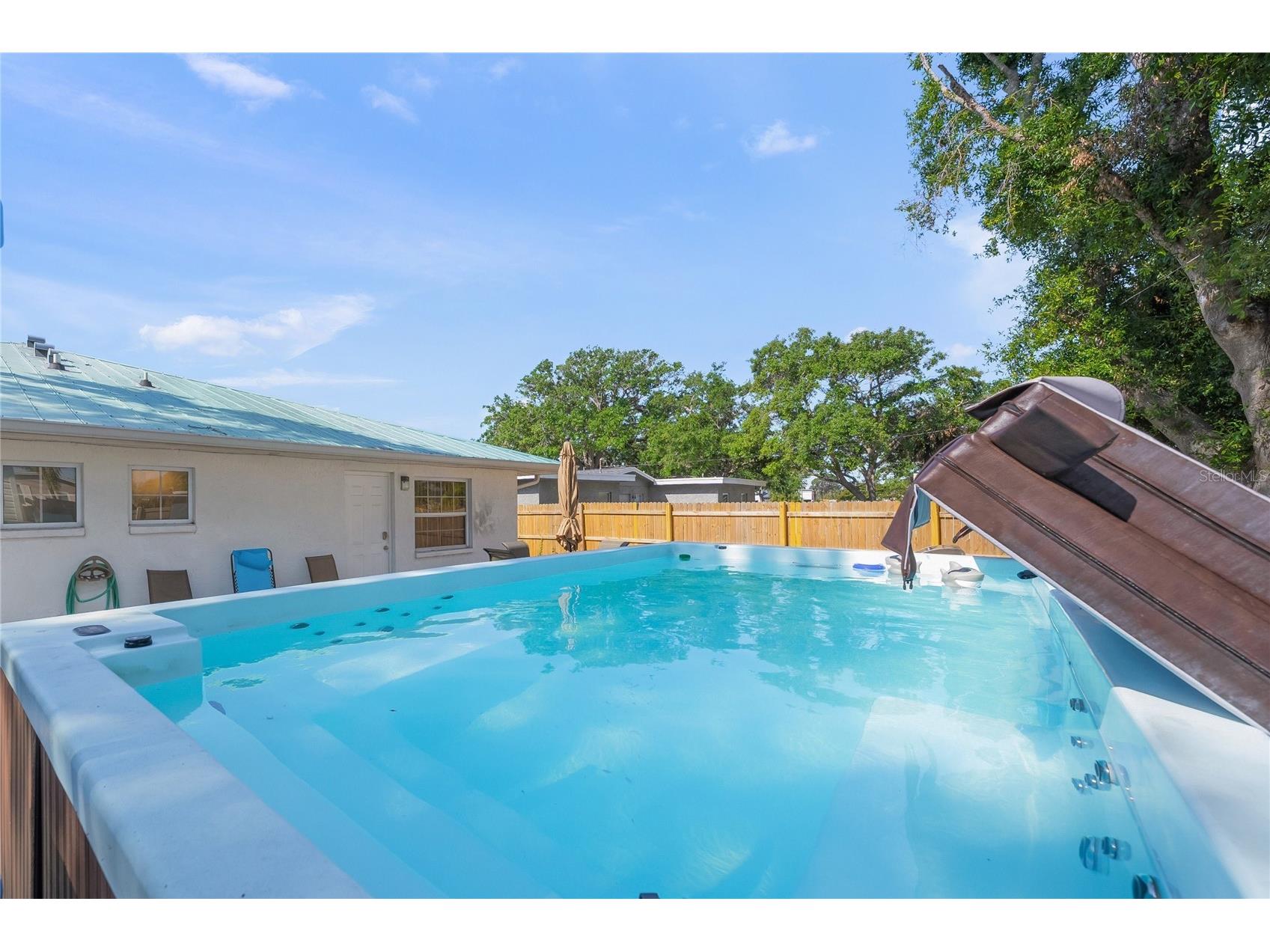 2037 and 2039 Jo An Drive Sarasota FL 34231 A4692288 image34