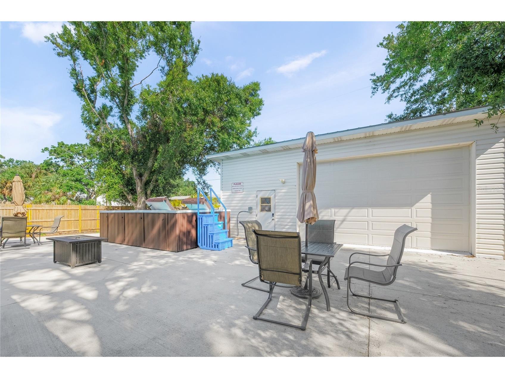2037 and 2039 Jo An Drive Sarasota FL 34231 A4692288 image35