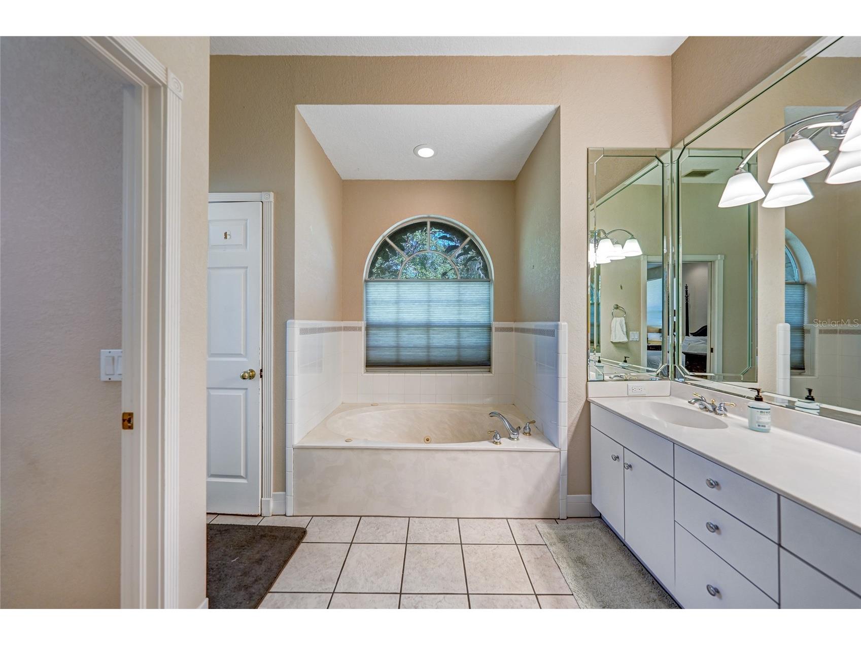 2038 & 2066 NE Voss Oaks Circle Arcadia FL 34266 C7519641 image18