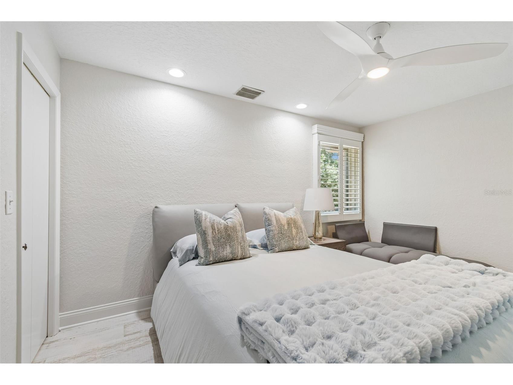 2038 Carolina Avenue NE Saint Petersburg FL 33703 - TAMPA BAY TB8516990 image32
