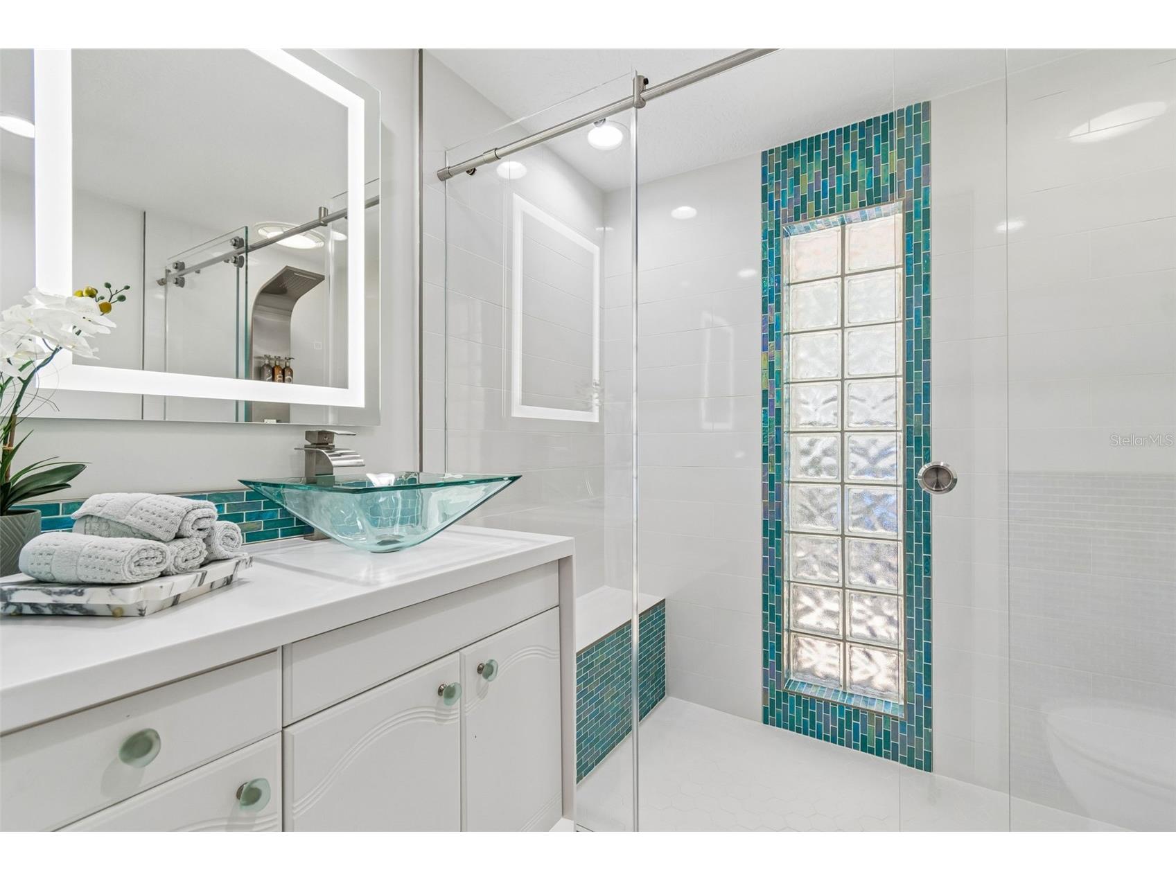 2038 Carolina Avenue NE Saint Petersburg FL 33703 - TAMPA BAY TB8516990 image34