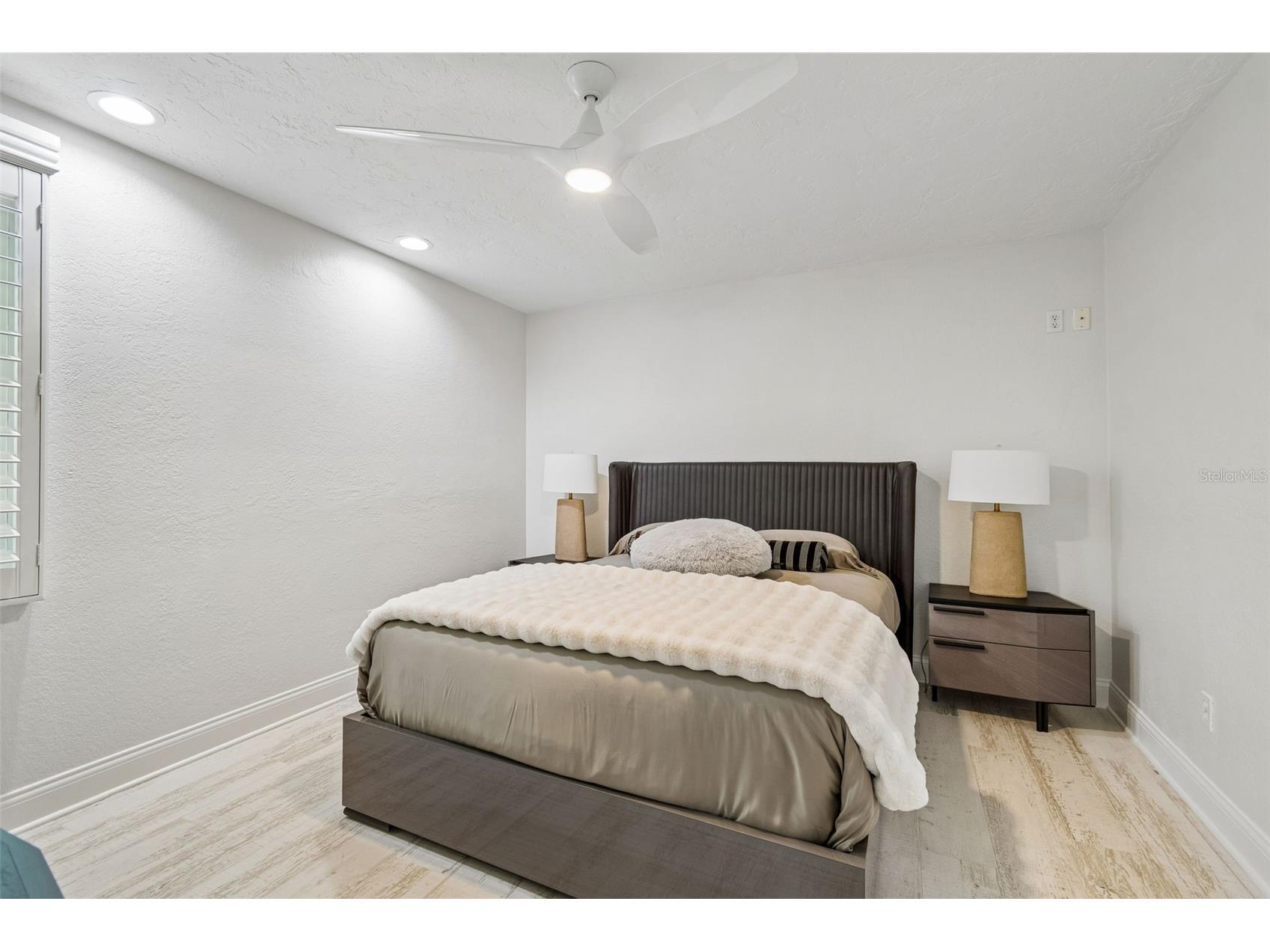 2038 Carolina Avenue NE Saint Petersburg FL 33703 - TAMPA BAY TB8516990 image36