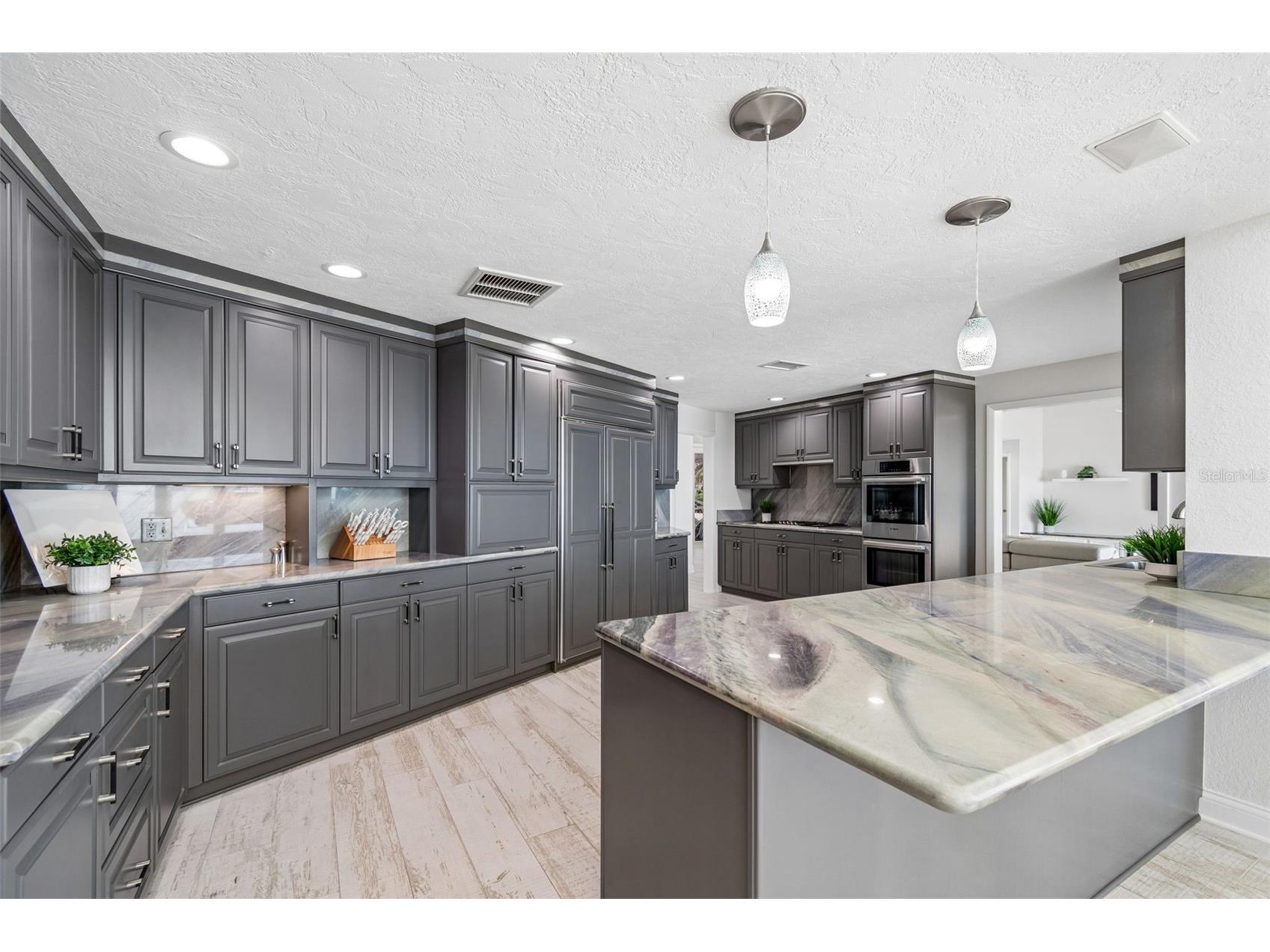2038 Carolina Avenue NE Saint Petersburg FL 33703 - TAMPA BAY TB8516990 image4