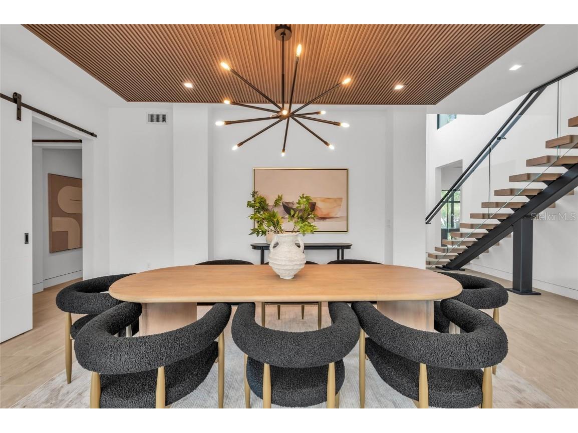 2038 Datura Street Sarasota FL 34239 A4628396 image12