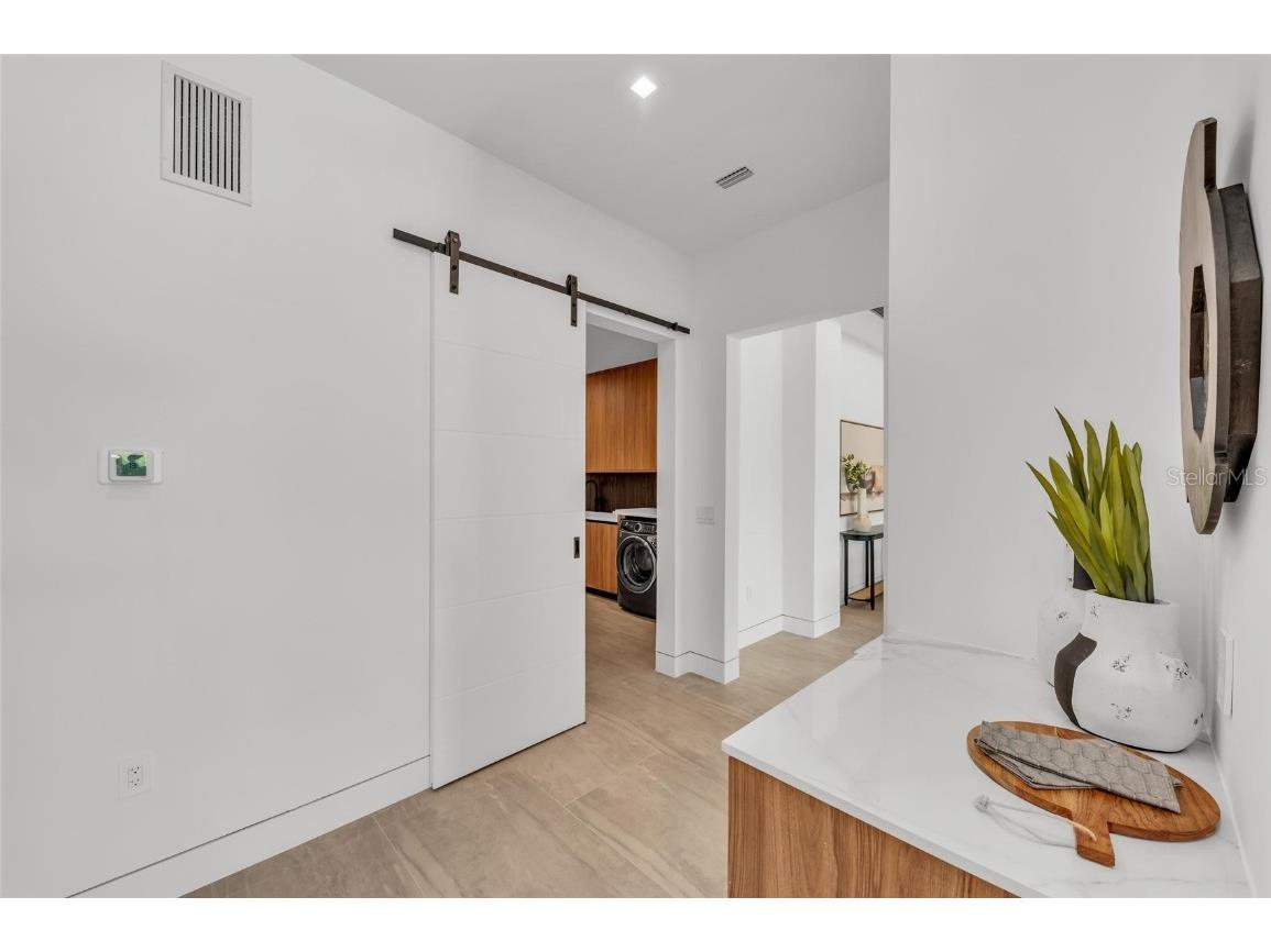 2038 Datura Street Sarasota FL 34239 A4628396 image19