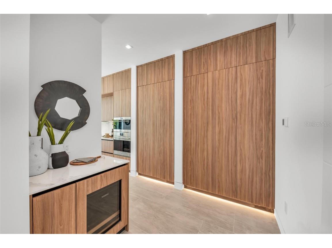 2038 Datura Street Sarasota FL 34239 A4628396 image20