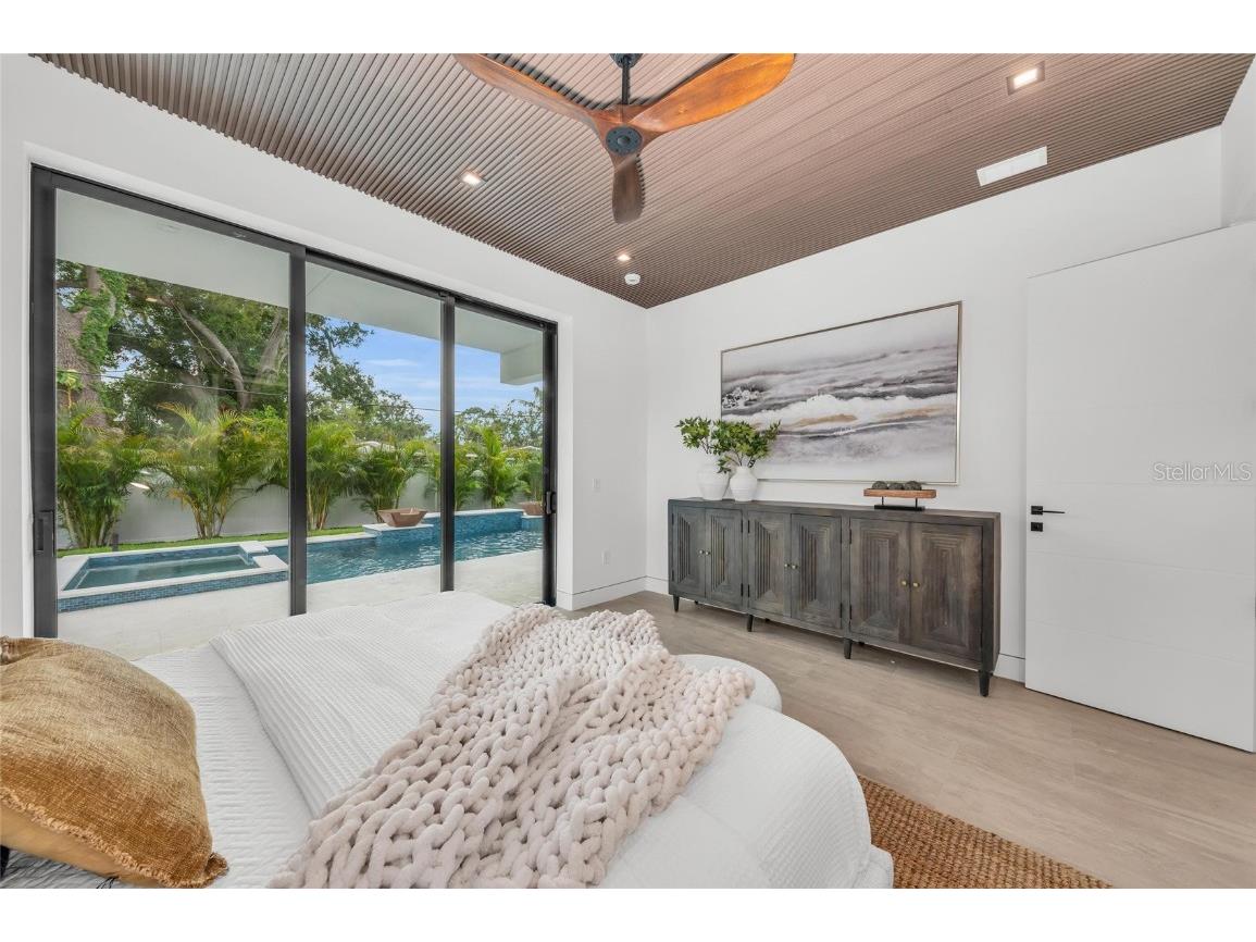 2038 Datura Street Sarasota FL 34239 A4628396 image23