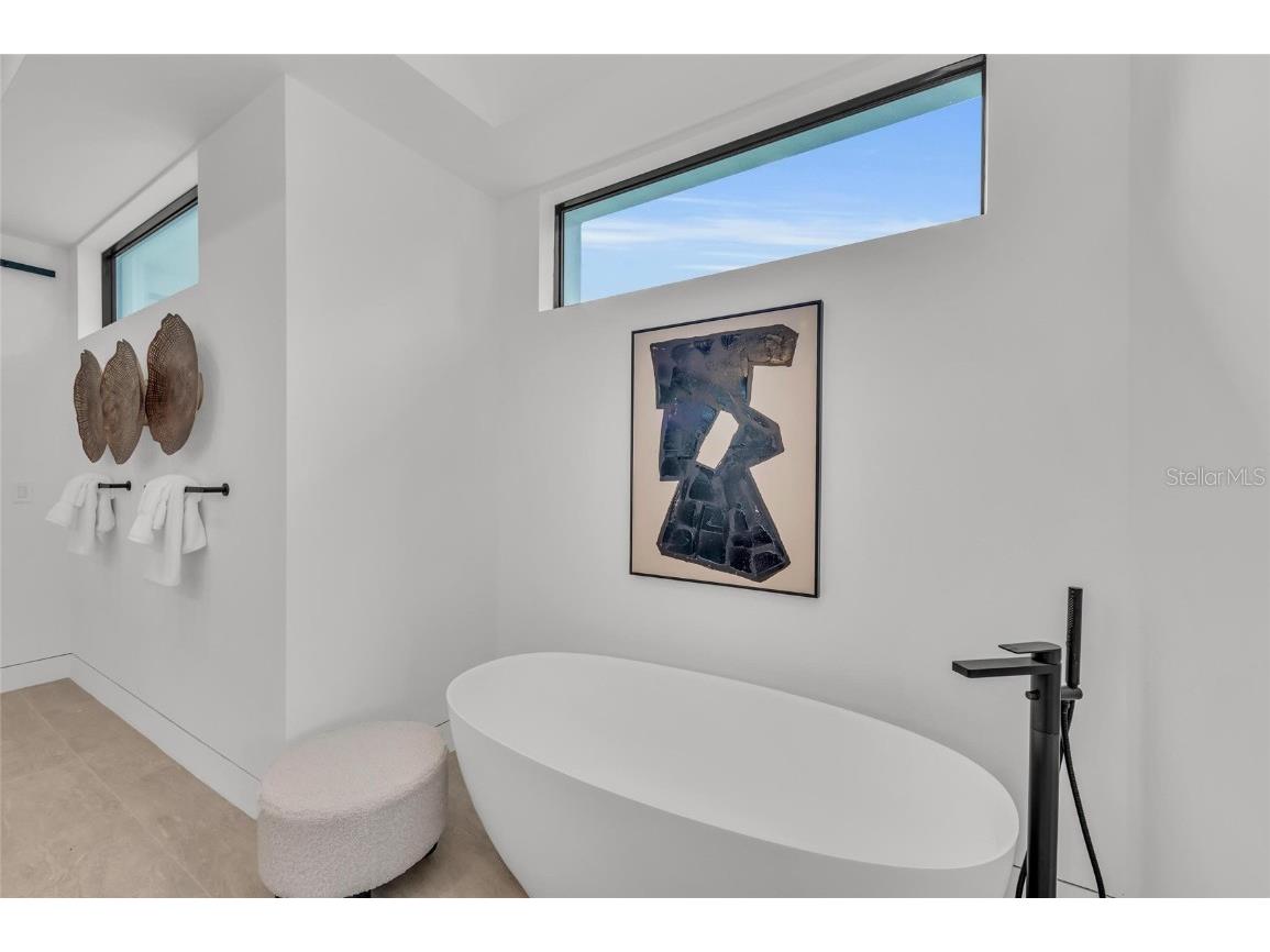 2038 Datura Street Sarasota FL 34239 A4628396 image25