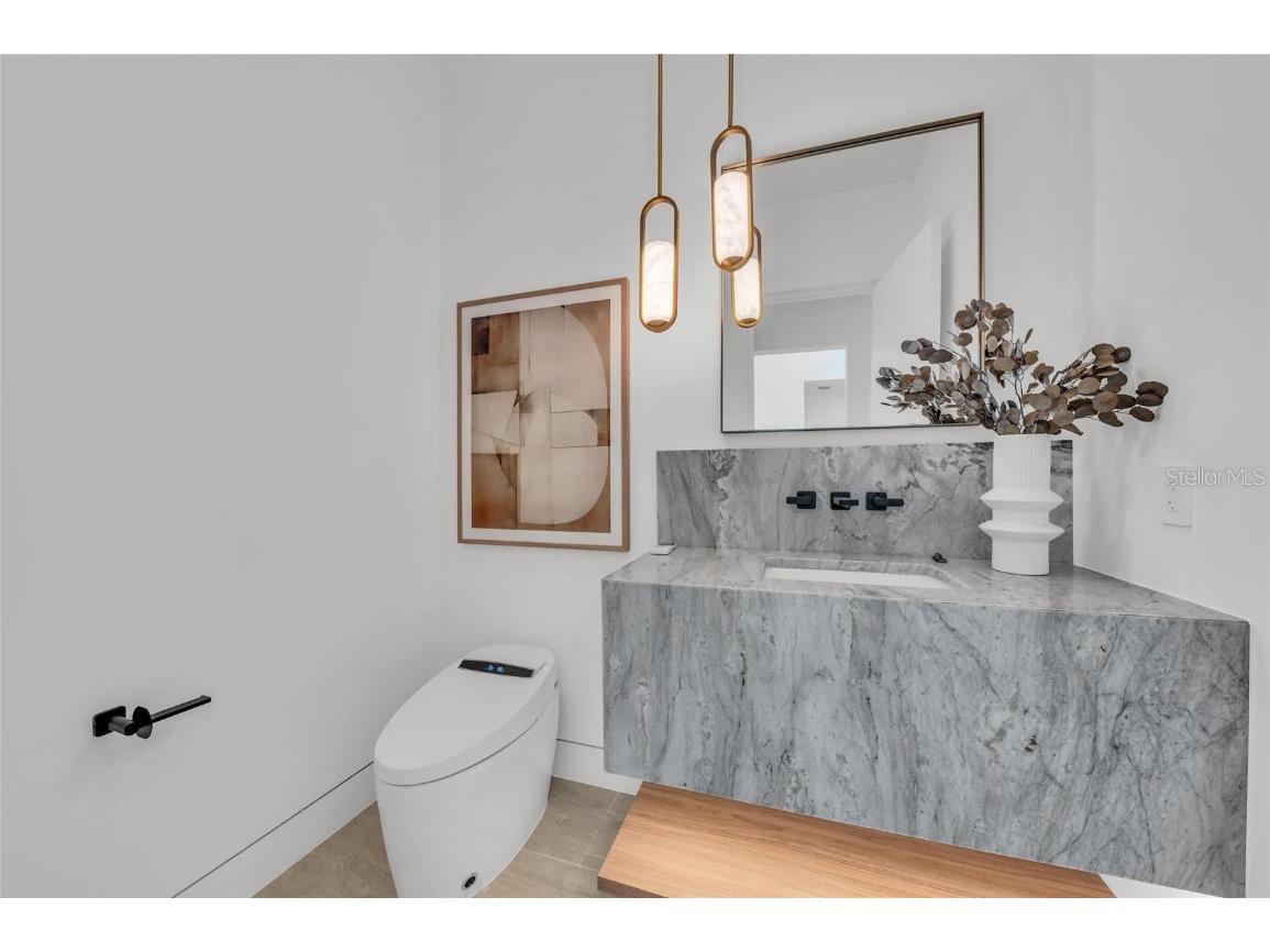 2038 Datura Street Sarasota FL 34239 A4628396 image27