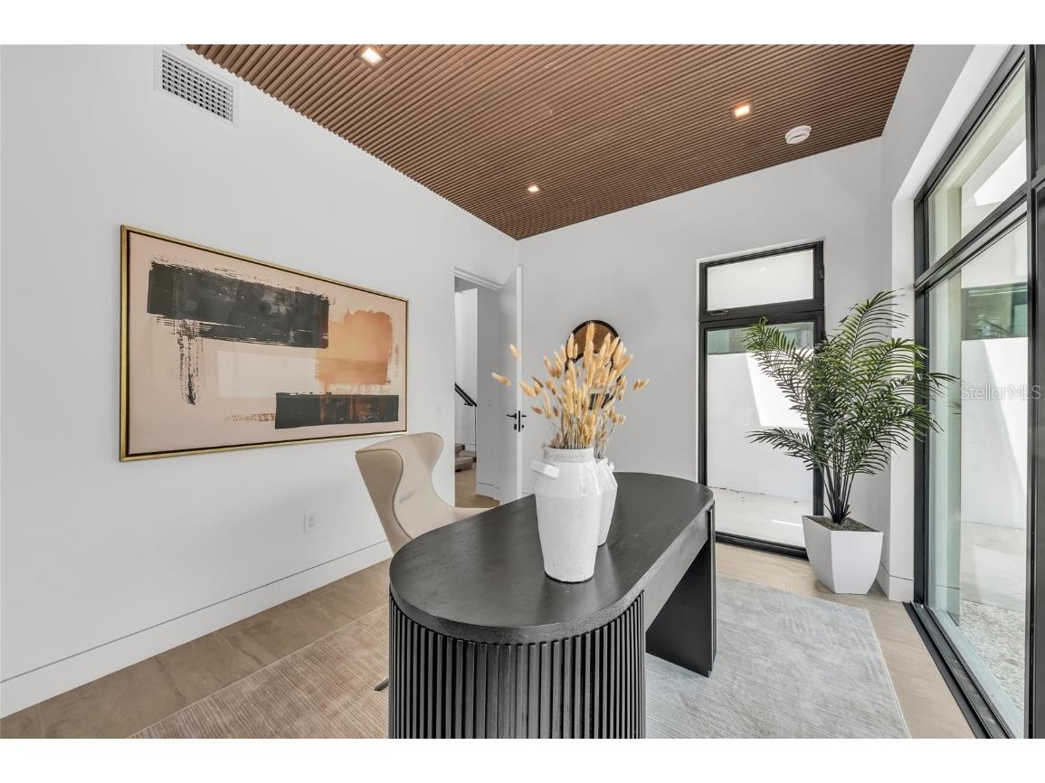 2038 Datura Street Sarasota FL 34239 A4628396 image30