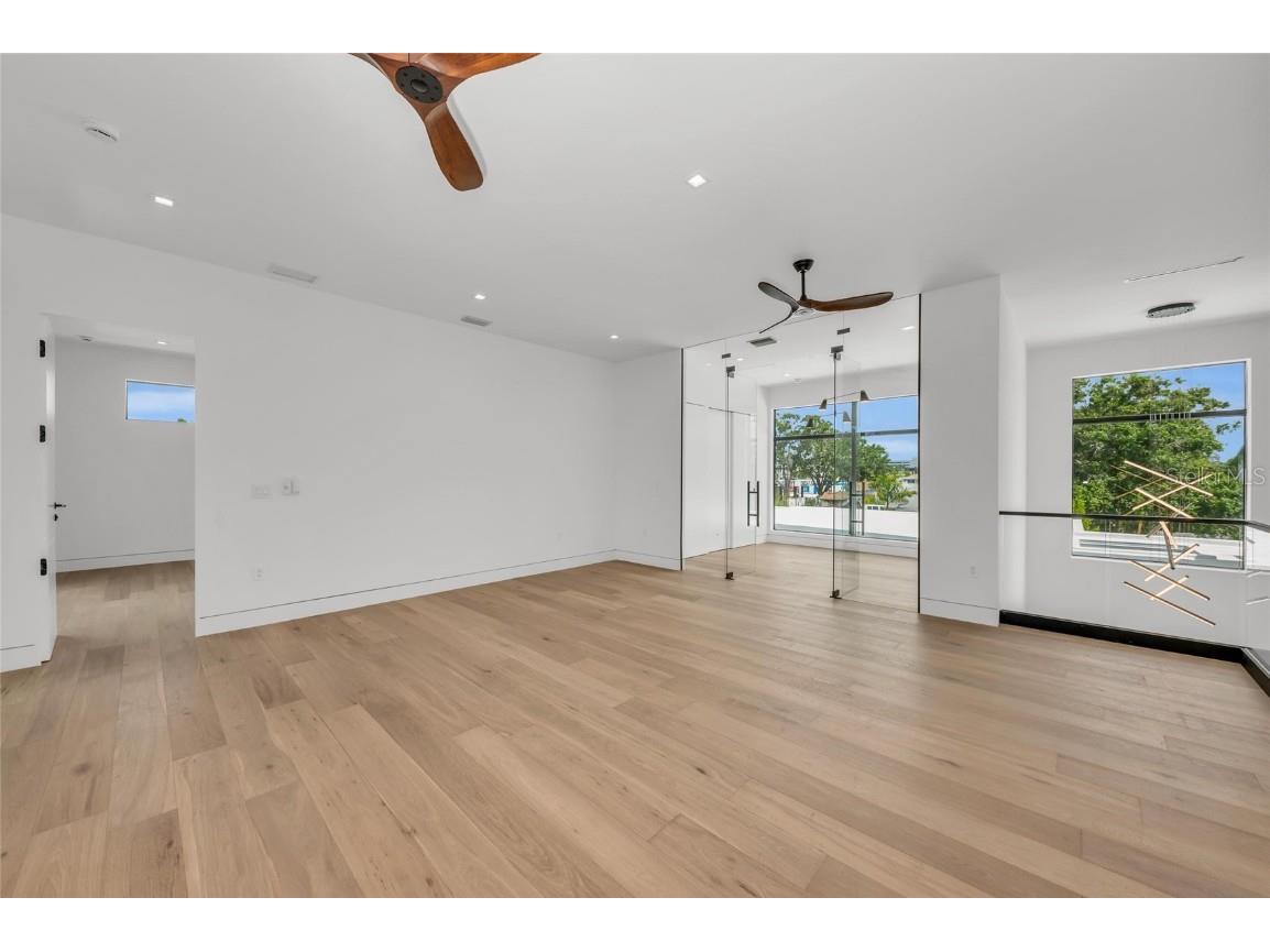 2038 Datura Street Sarasota FL 34239 A4628396 image33