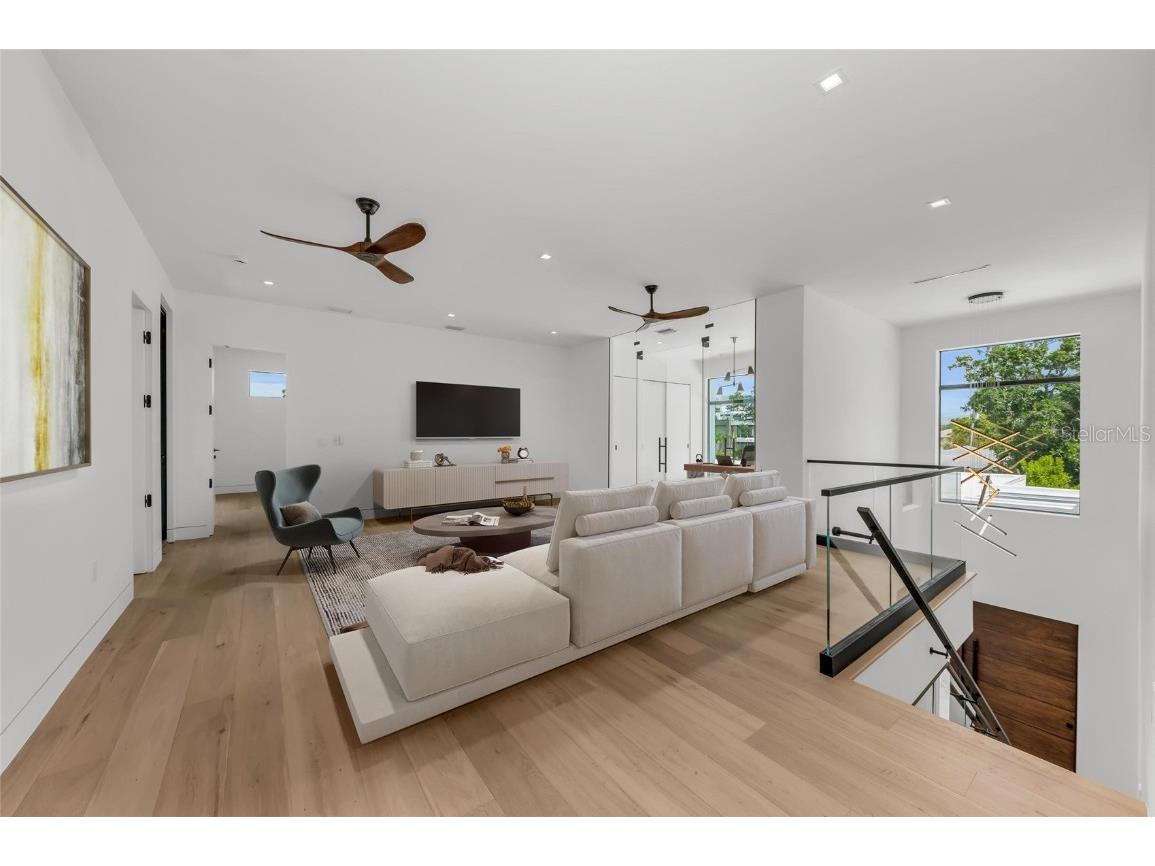 2038 Datura Street Sarasota FL 34239 A4628396 image35