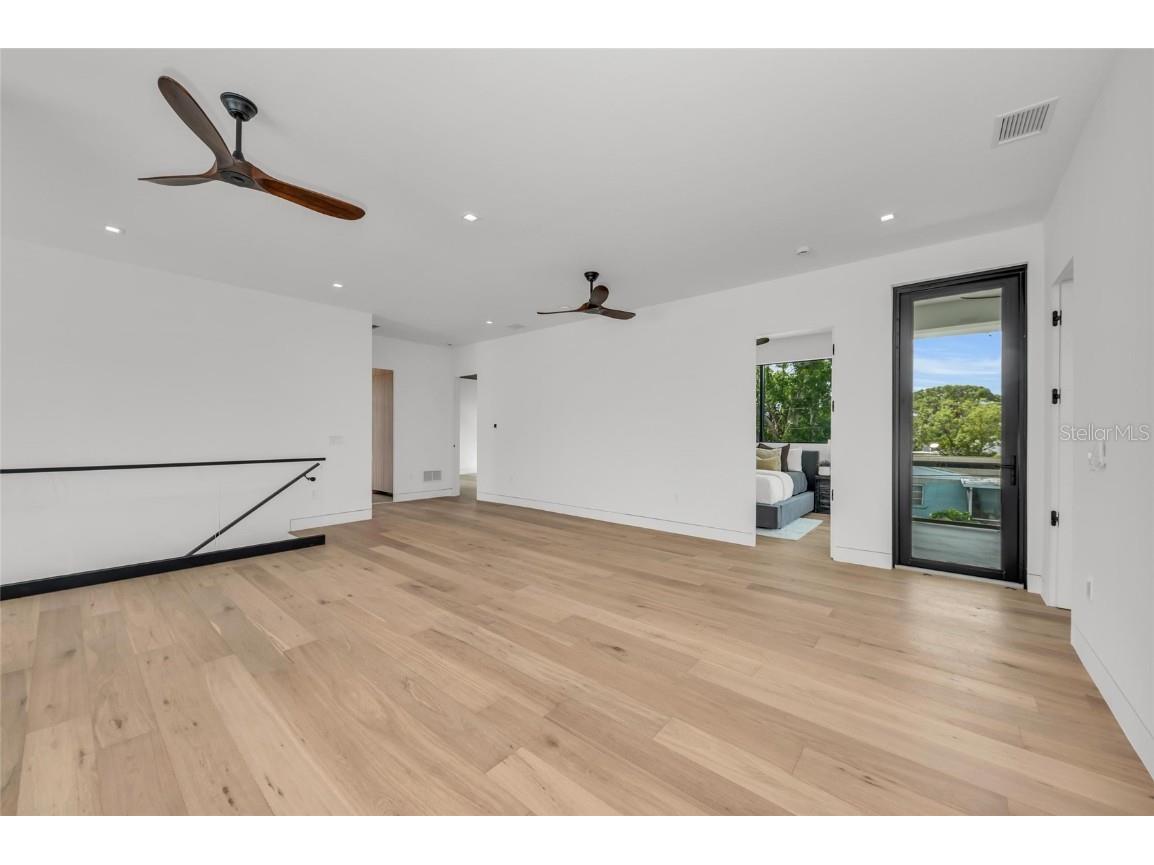 2038 Datura Street Sarasota FL 34239 A4628396 image37