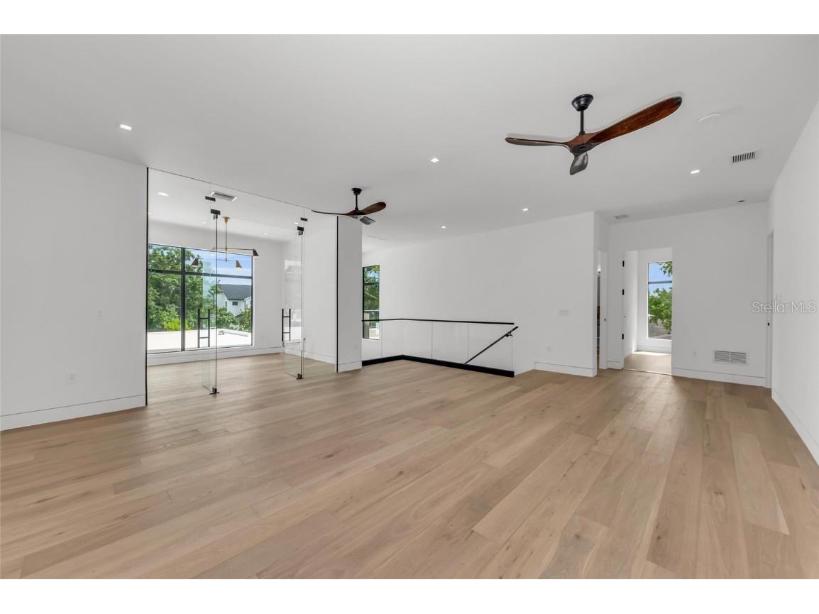 2038 Datura Street Sarasota FL 34239 A4628396 image38