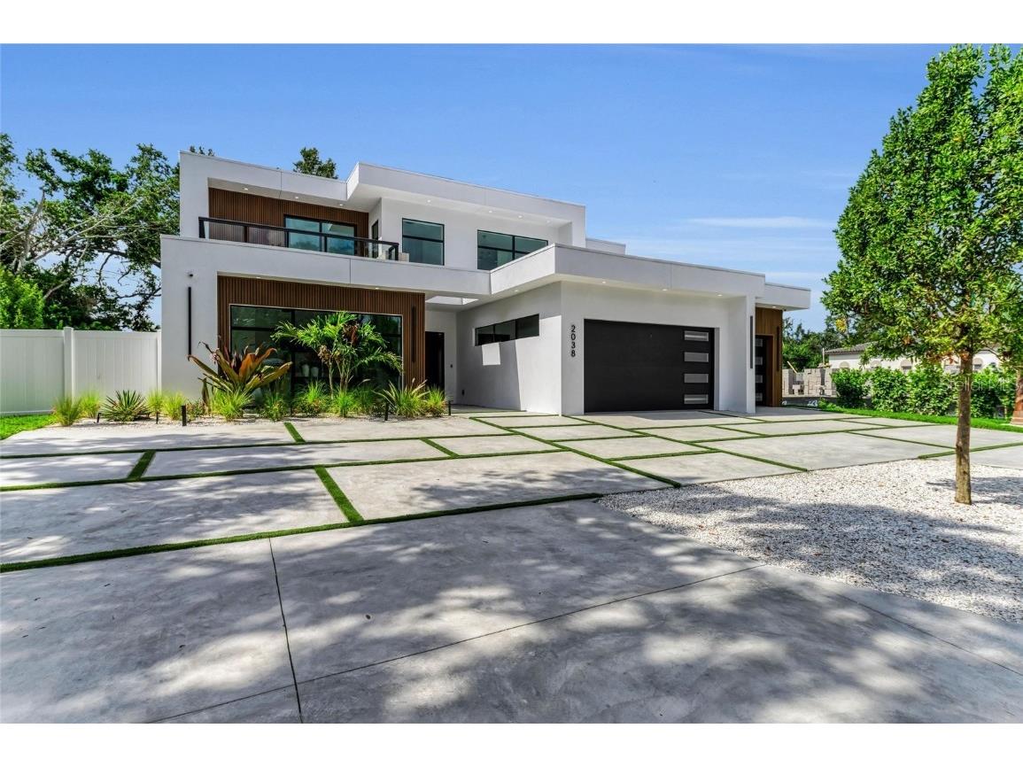 2038 Datura Street Sarasota FL 34239 A4628396 image4