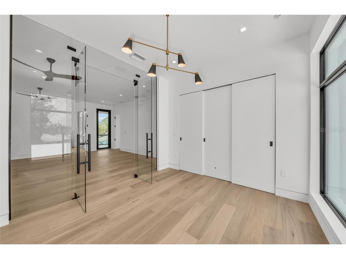 2038 Datura Street Sarasota FL 34239 A4628396 image40