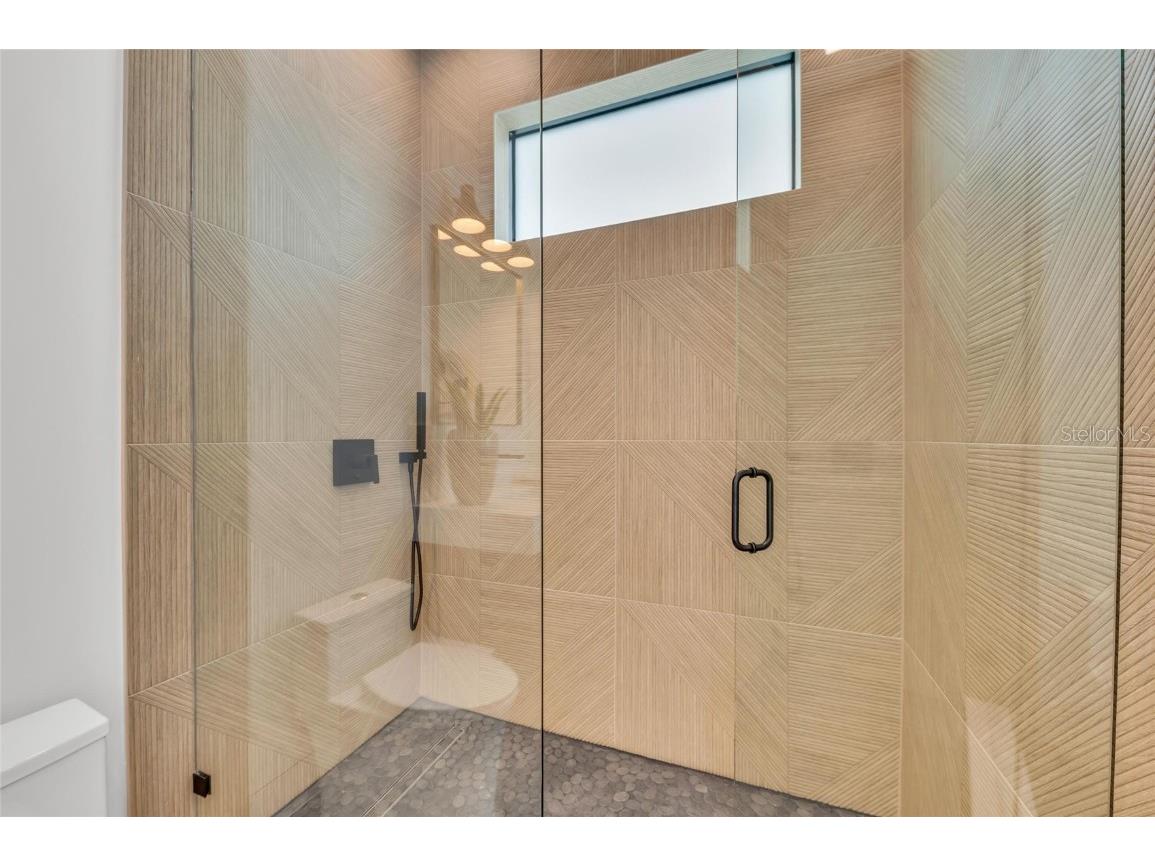 2038 Datura Street Sarasota FL 34239 A4628396 image44