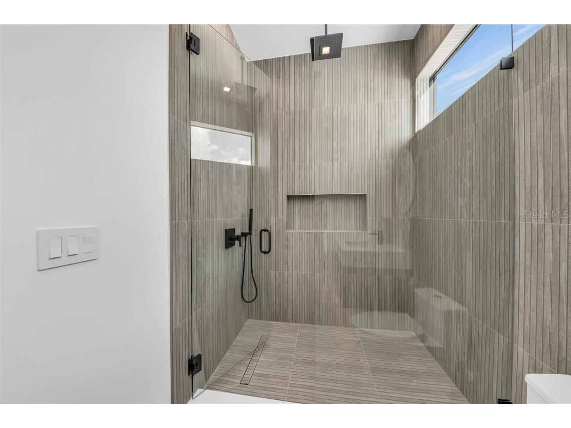 2038 Datura Street Sarasota FL 34239 A4628396 image48