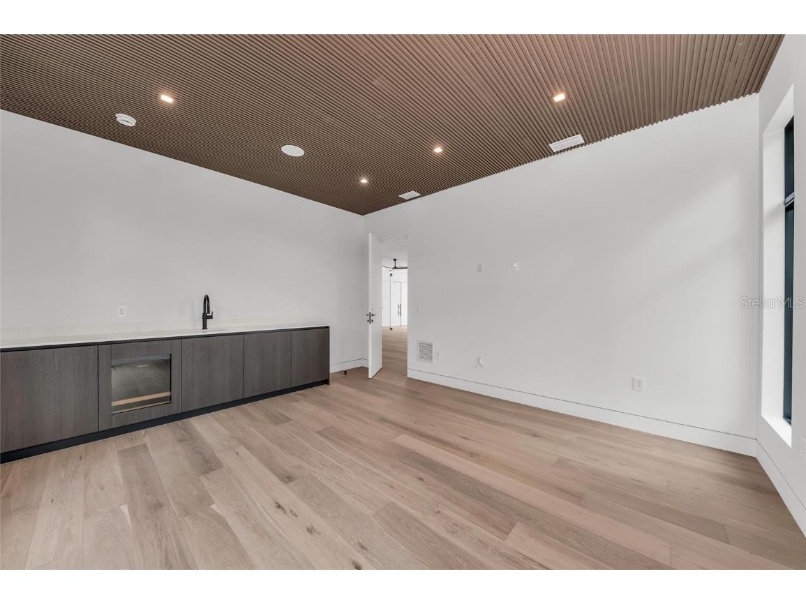 2038 Datura Street Sarasota FL 34239 A4628396 image50