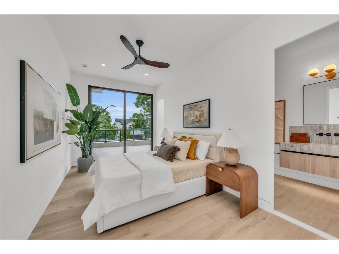 2038 Datura Street Sarasota FL 34239 A4628396 image52