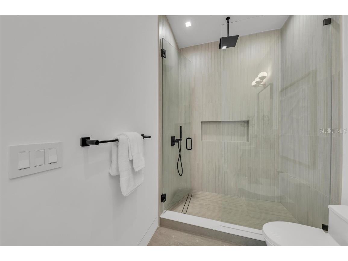 2038 Datura Street Sarasota FL 34239 A4628396 image55