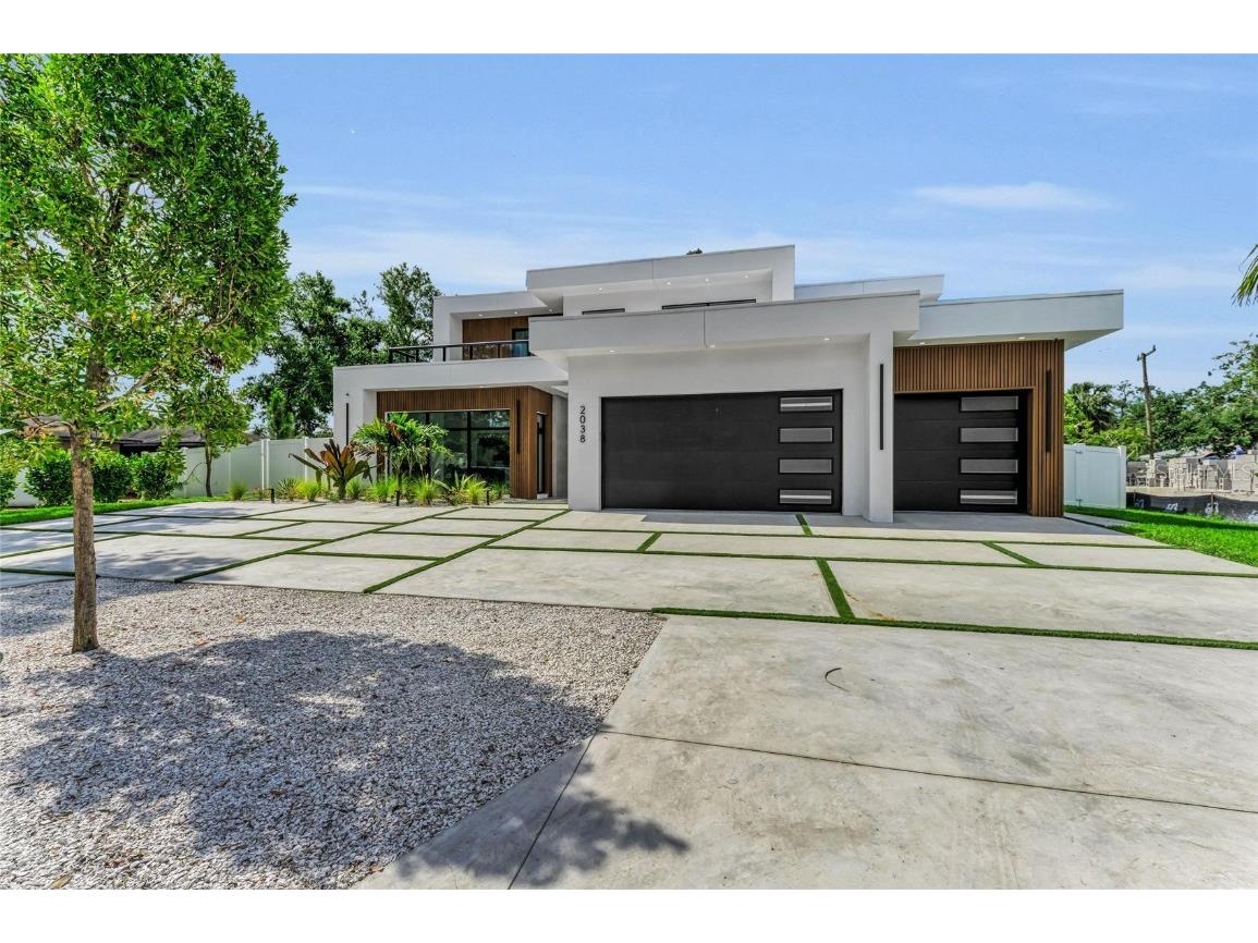 2038 Datura Street Sarasota FL 34239 A4628396 image6