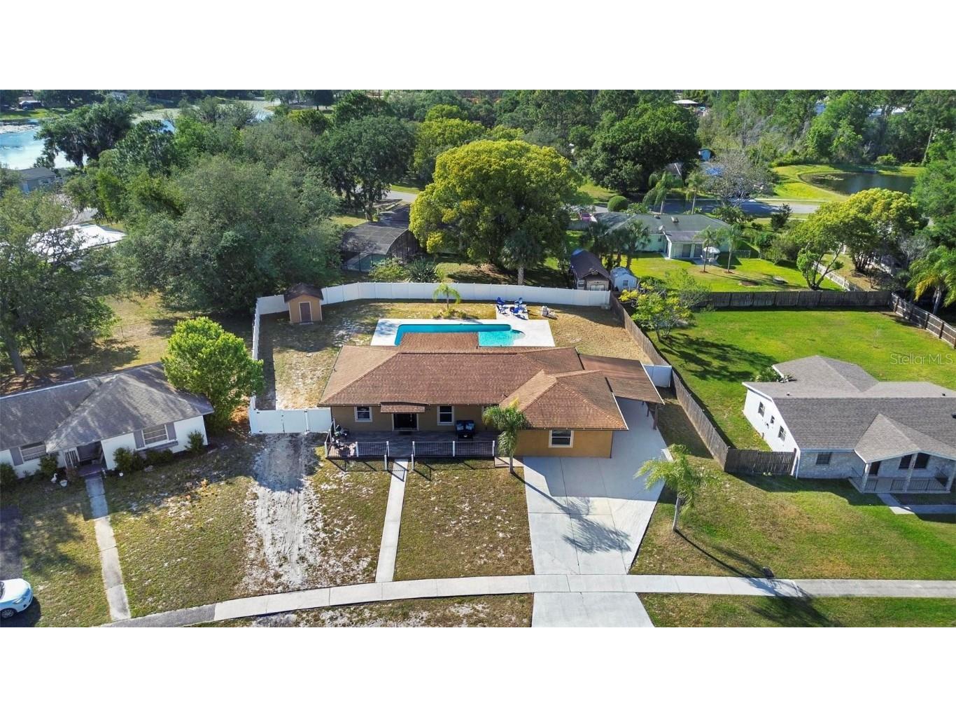 2038 Jefferson Avenue Deltona FL 32738 V4935889 image1