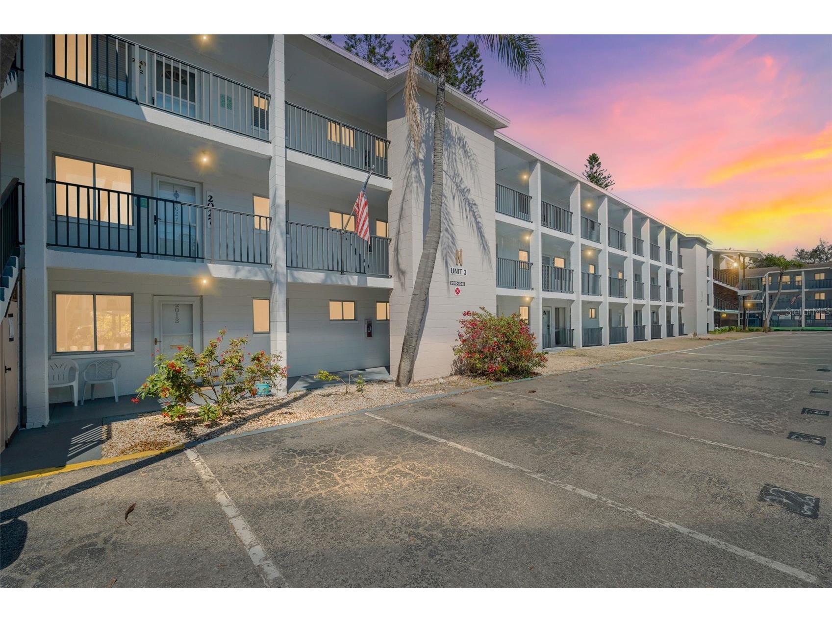 2039 Canal Dr #N33 Bradenton FL 34207 A4684101 image1