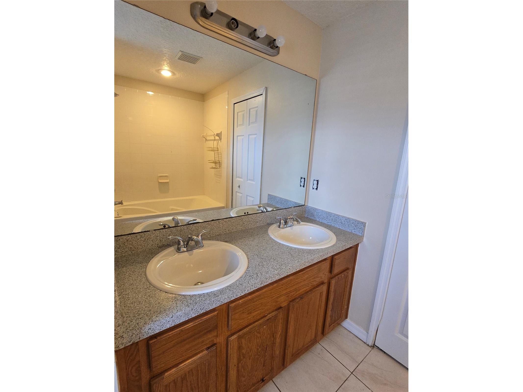 2039 Cypress Bay Boulevard Kissimmee FL 34743 S5150926 image7